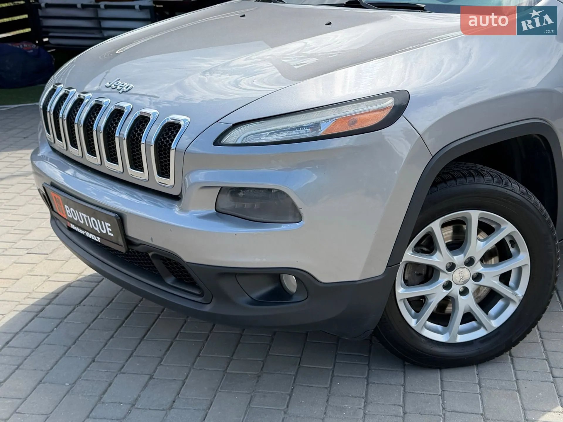 2016 Jeep Cherokee - мініатюра 3