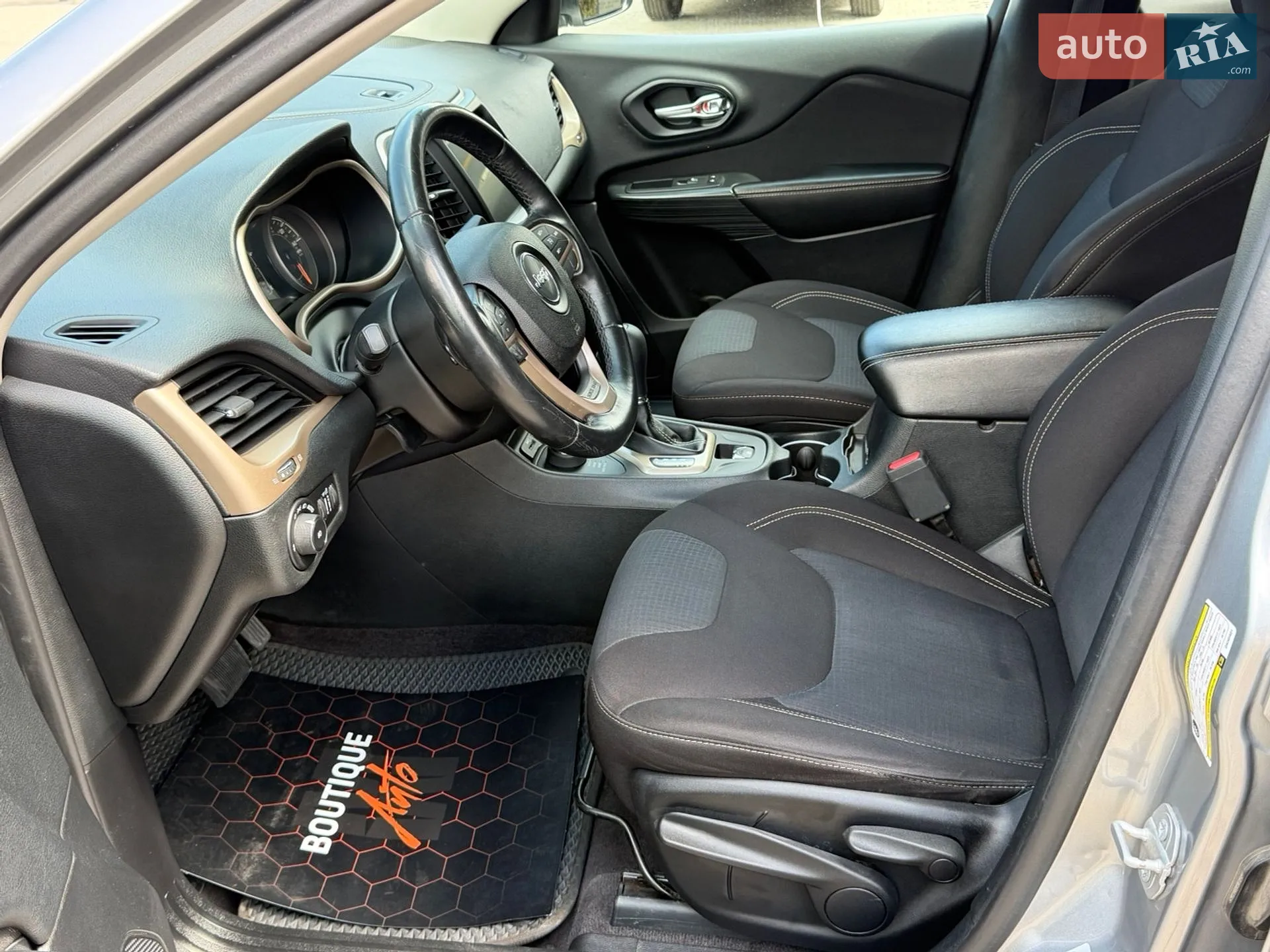 2016 Jeep Cherokee - мініатюра 15
