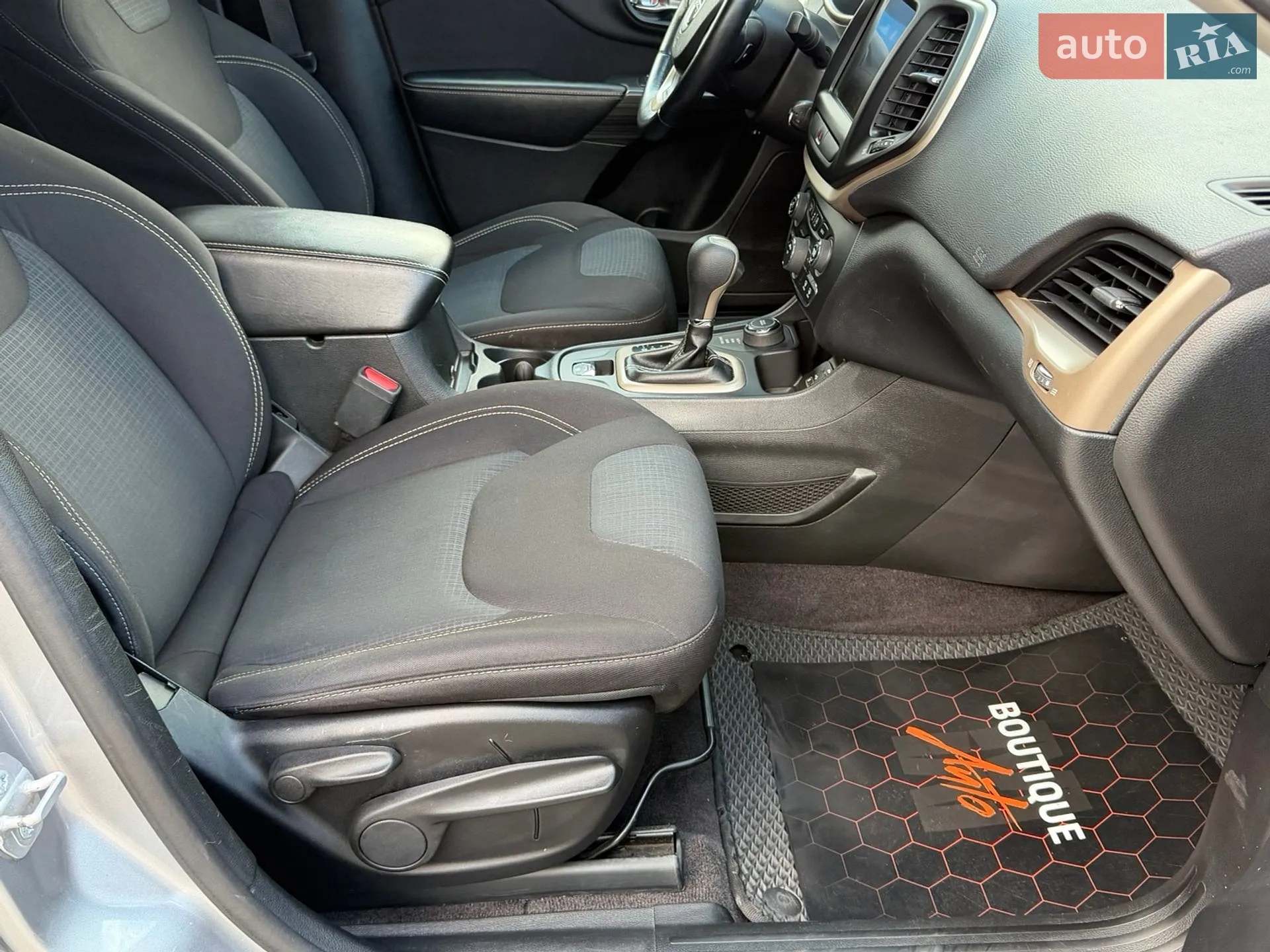 2016 Jeep Cherokee - мініатюра 24
