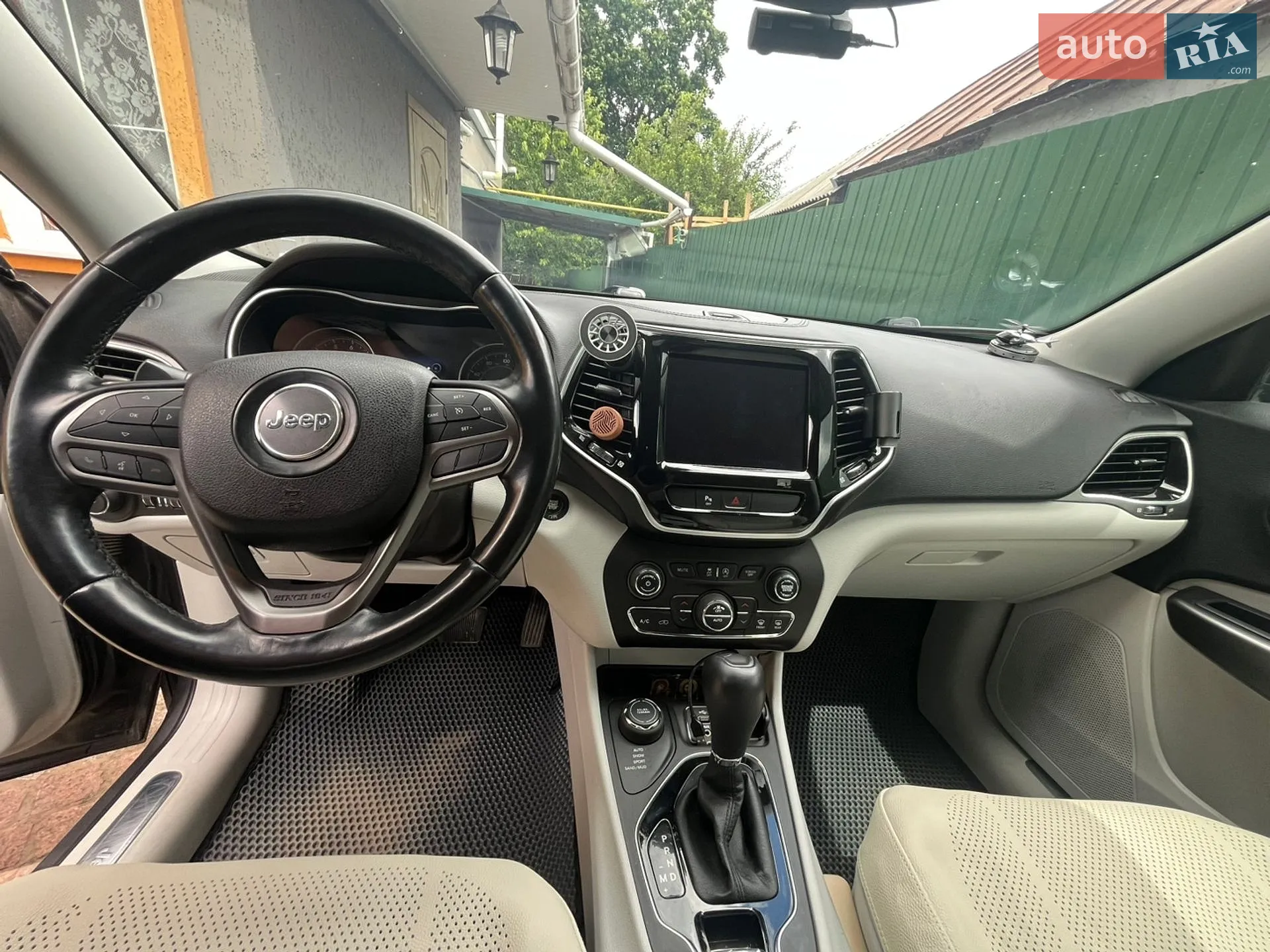 2020 Jeep Cherokee - мініатюра 17