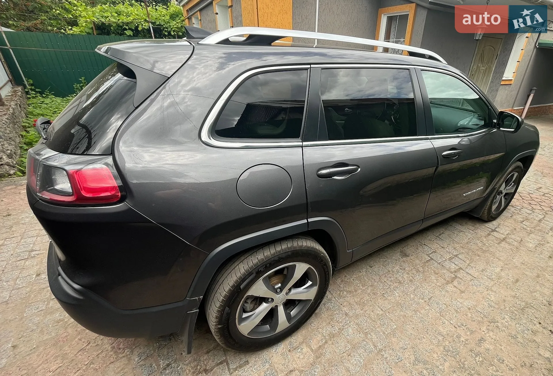 2020 Jeep Cherokee - мініатюра 6