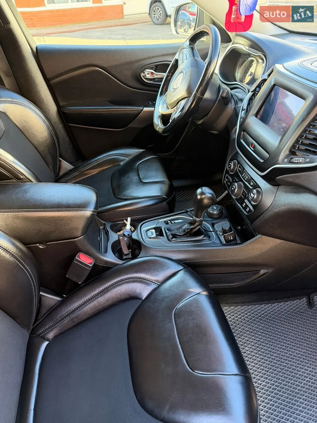 2019 Jeep Cherokee - мініатюра 15