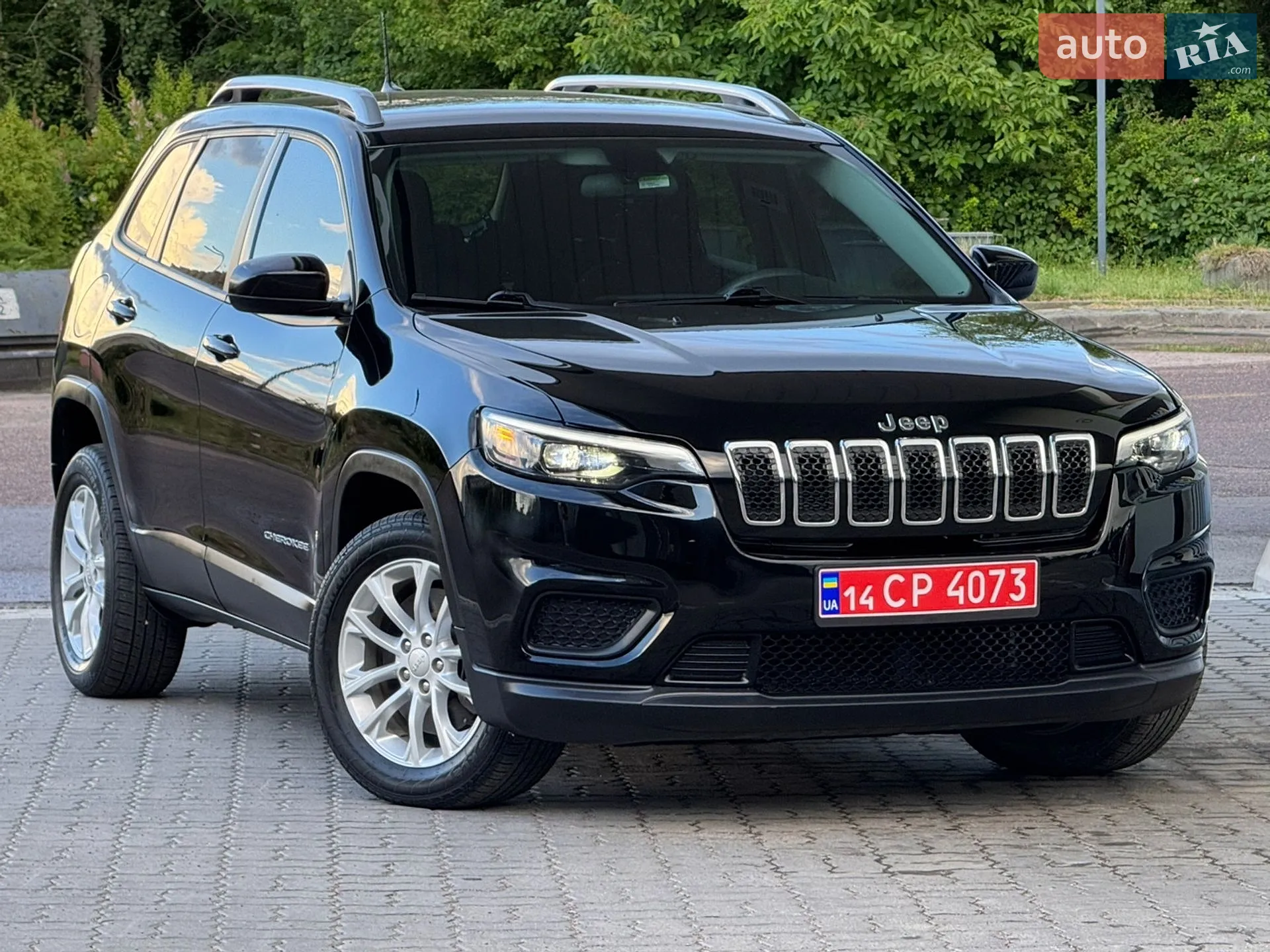 2020 Jeep Cherokee - мініатюра 2