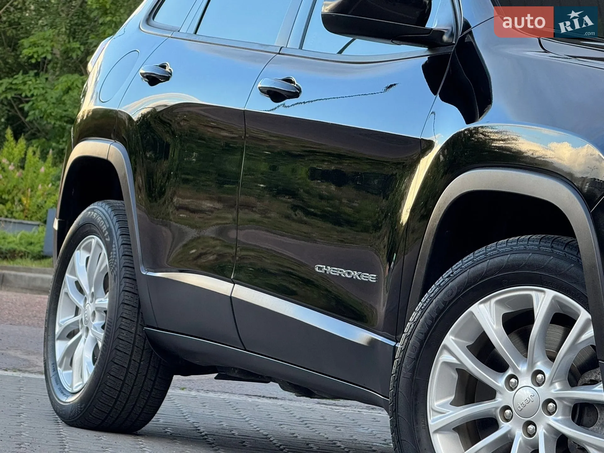 2020 Jeep Cherokee - мініатюра 27
