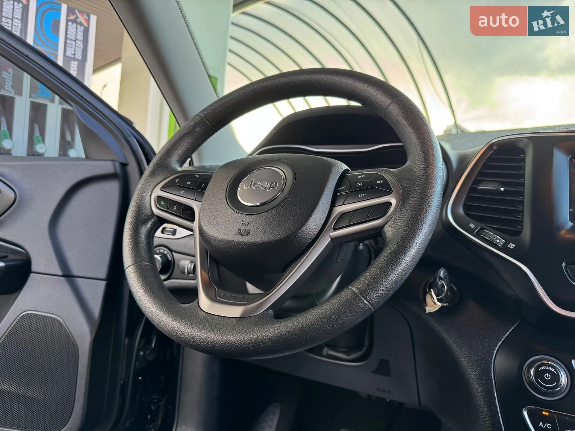 2020 Jeep Cherokee - мініатюра 93