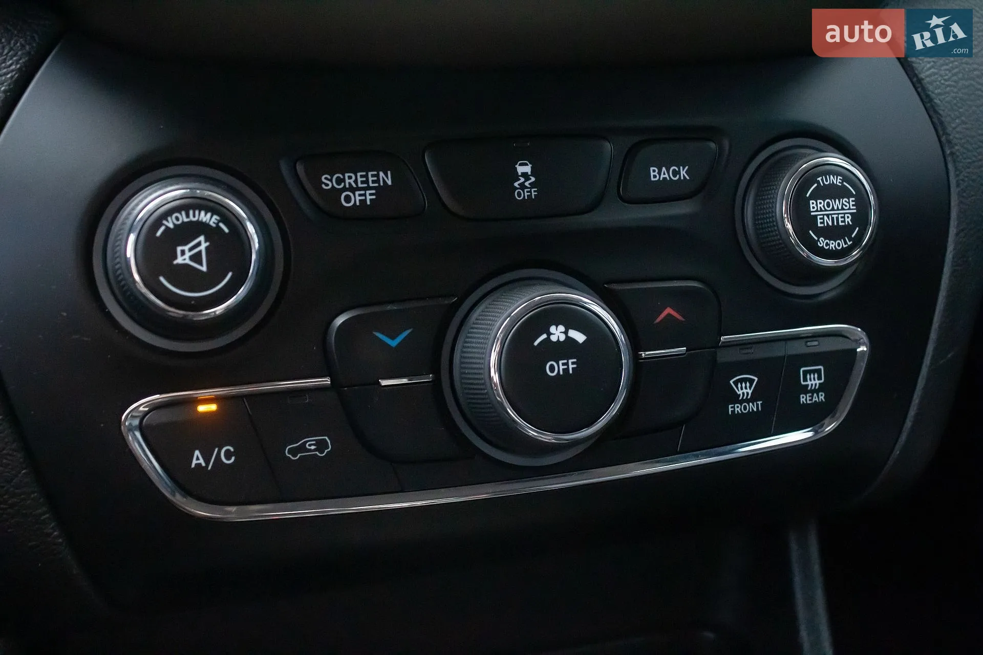 2014 Jeep Cherokee - мініатюра 24