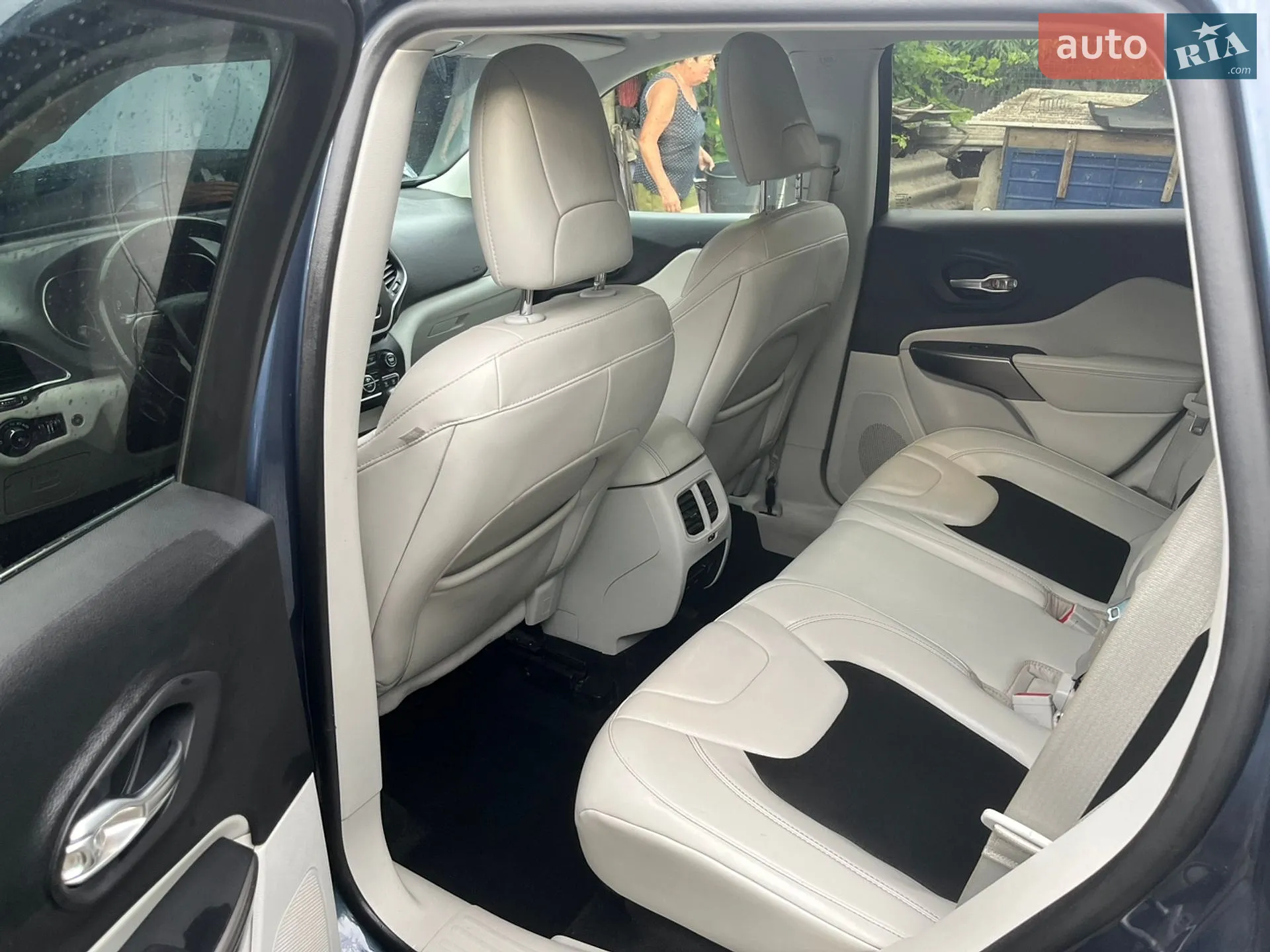 2019 Jeep Cherokee - мініатюра 2