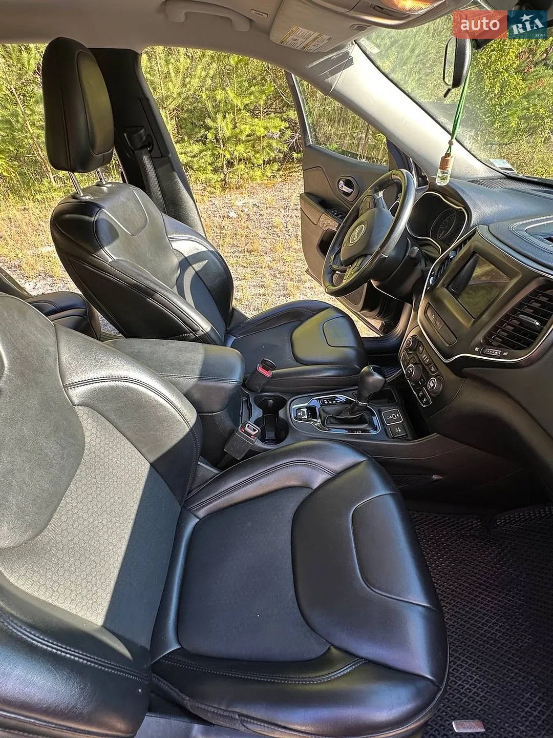 2019 Jeep Cherokee - мініатюра 11