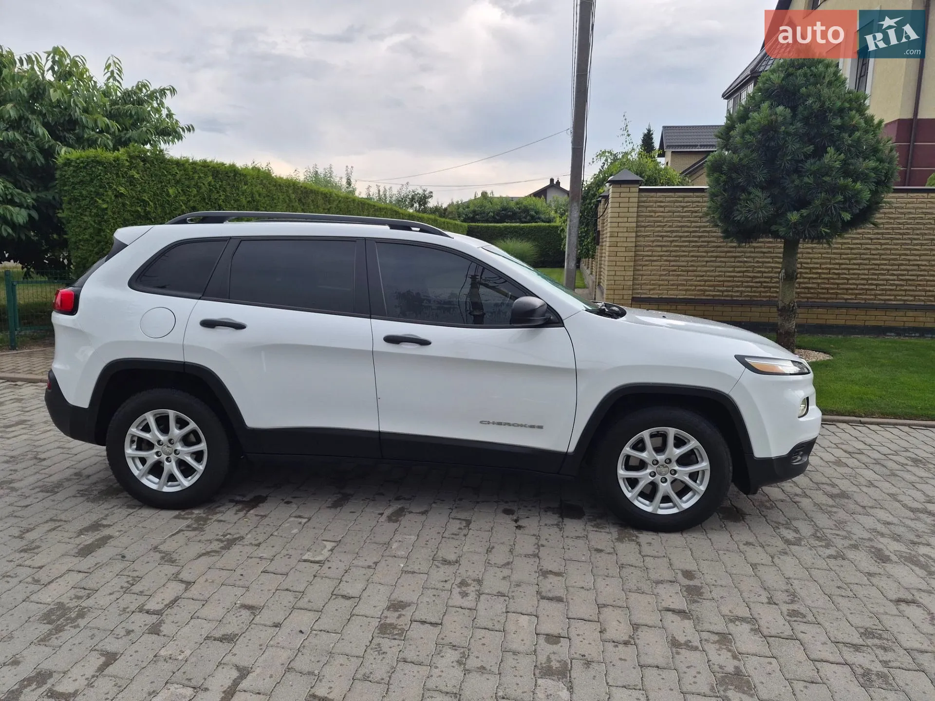 2015 Jeep Cherokee - мініатюра 9