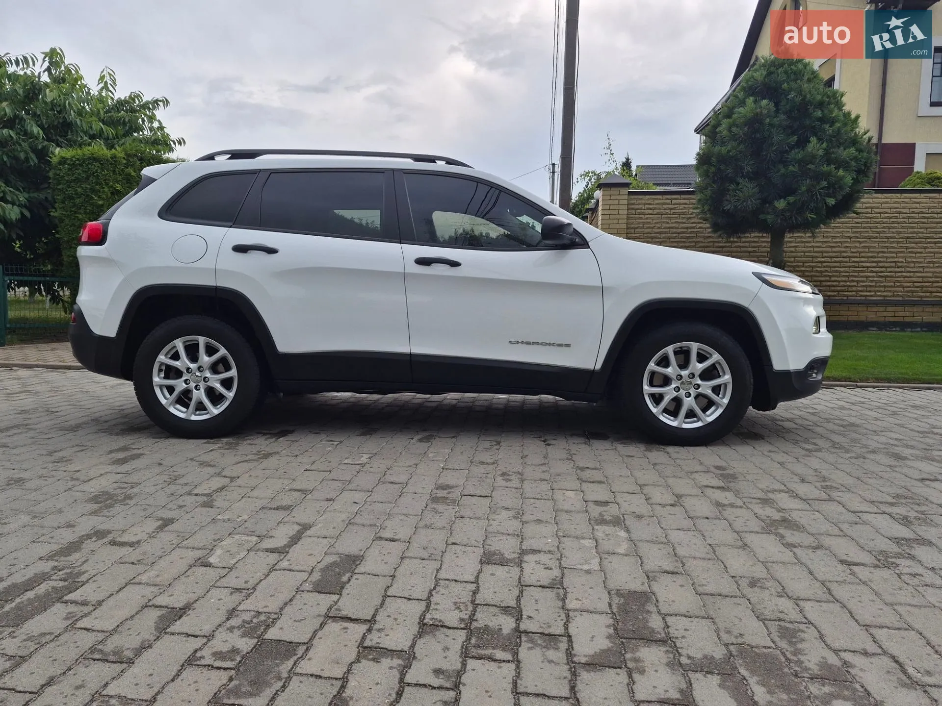 2015 Jeep Cherokee - мініатюра 10