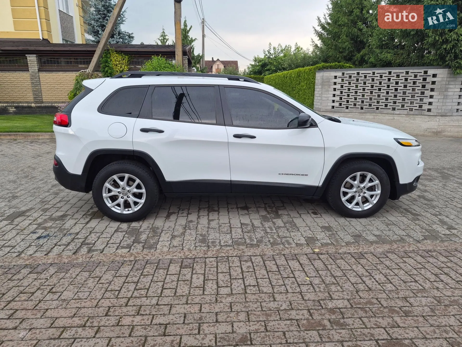 2015 Jeep Cherokee - мініатюра 26