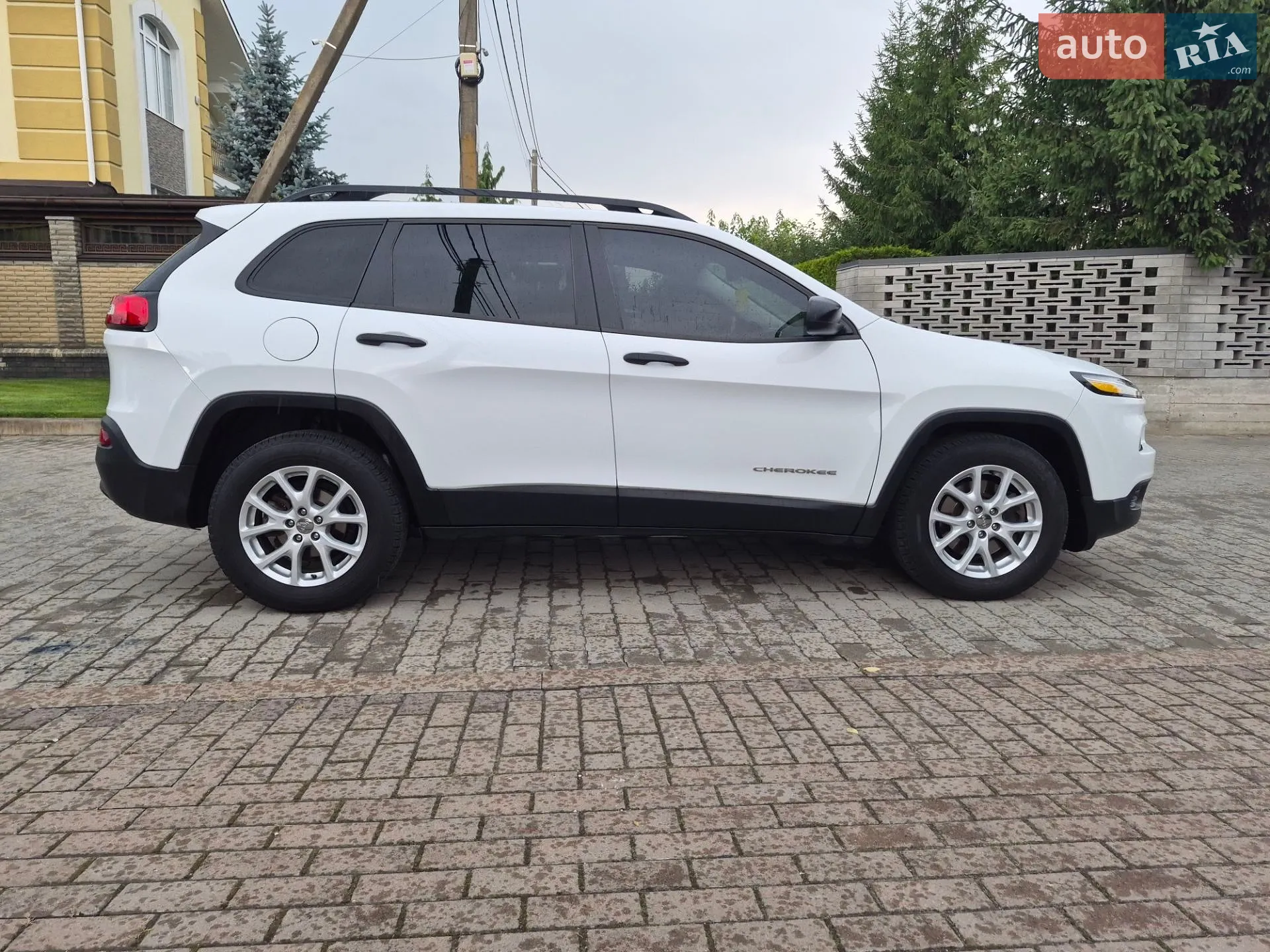 2015 Jeep Cherokee - мініатюра 27