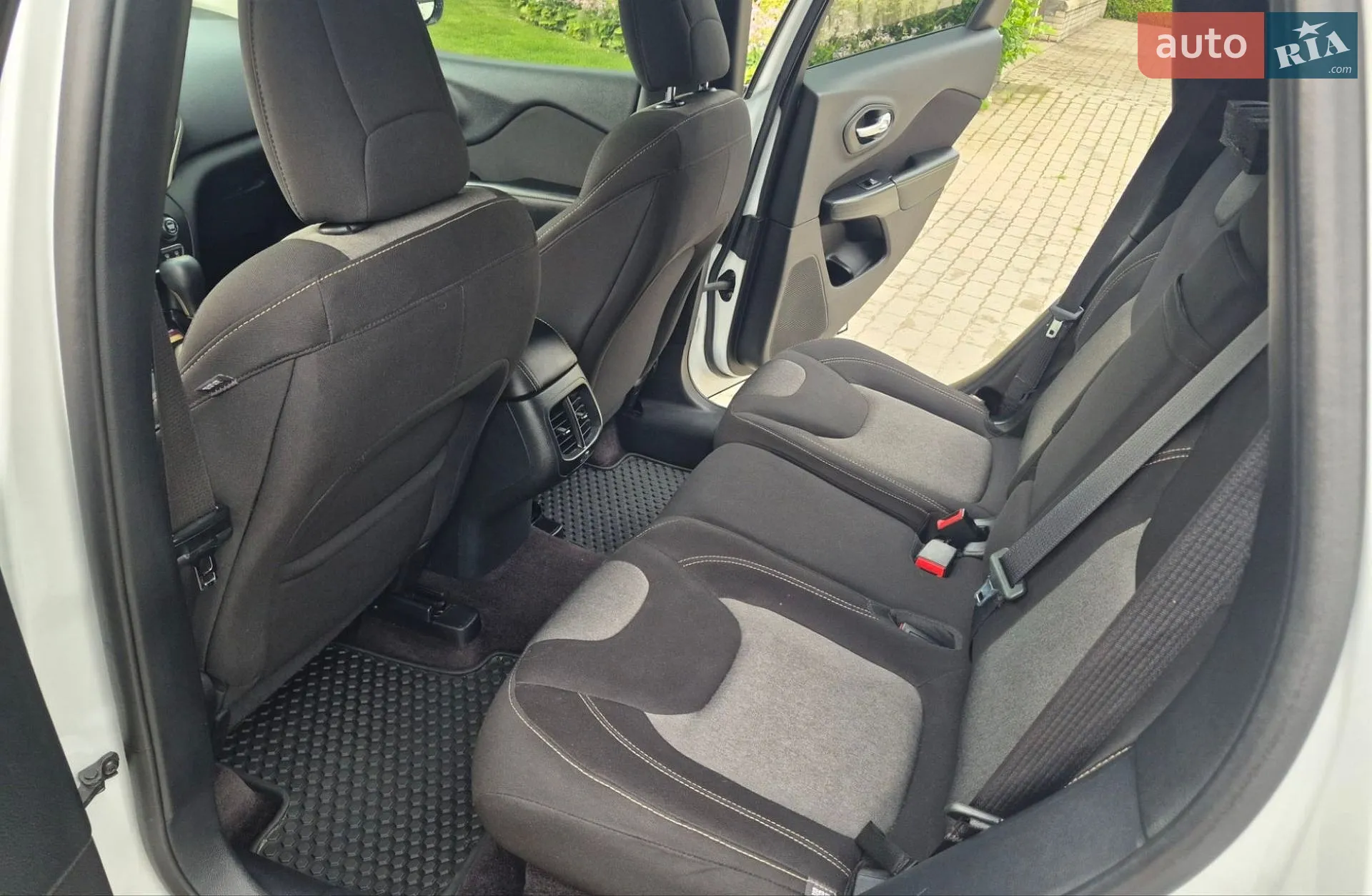 2015 Jeep Cherokee - мініатюра 35