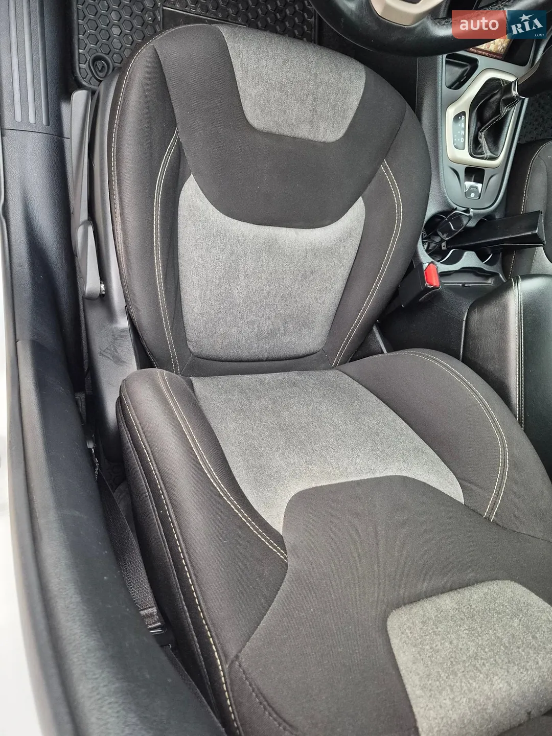 2015 Jeep Cherokee - мініатюра 33