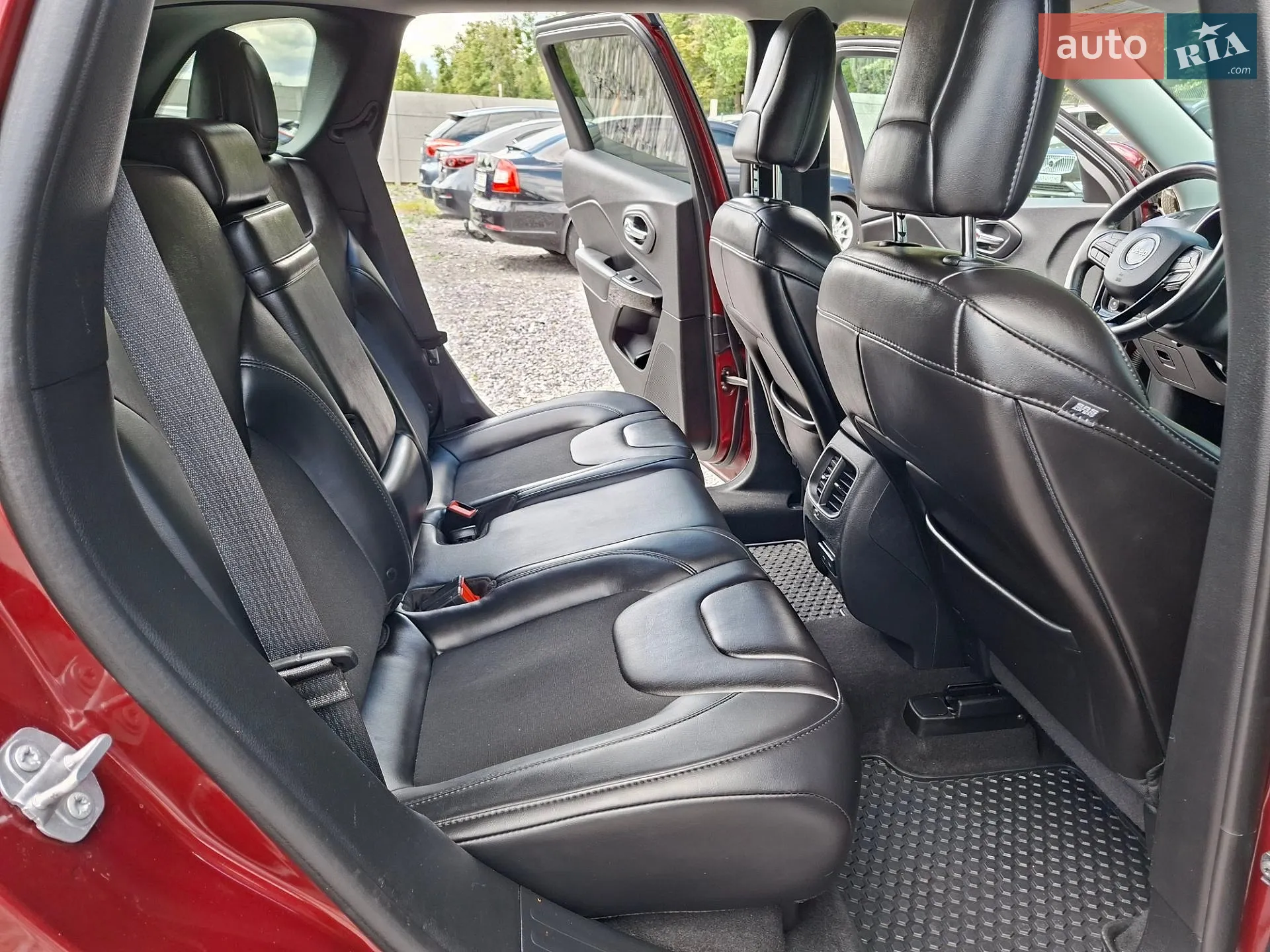 2019 Jeep Cherokee - мініатюра 19