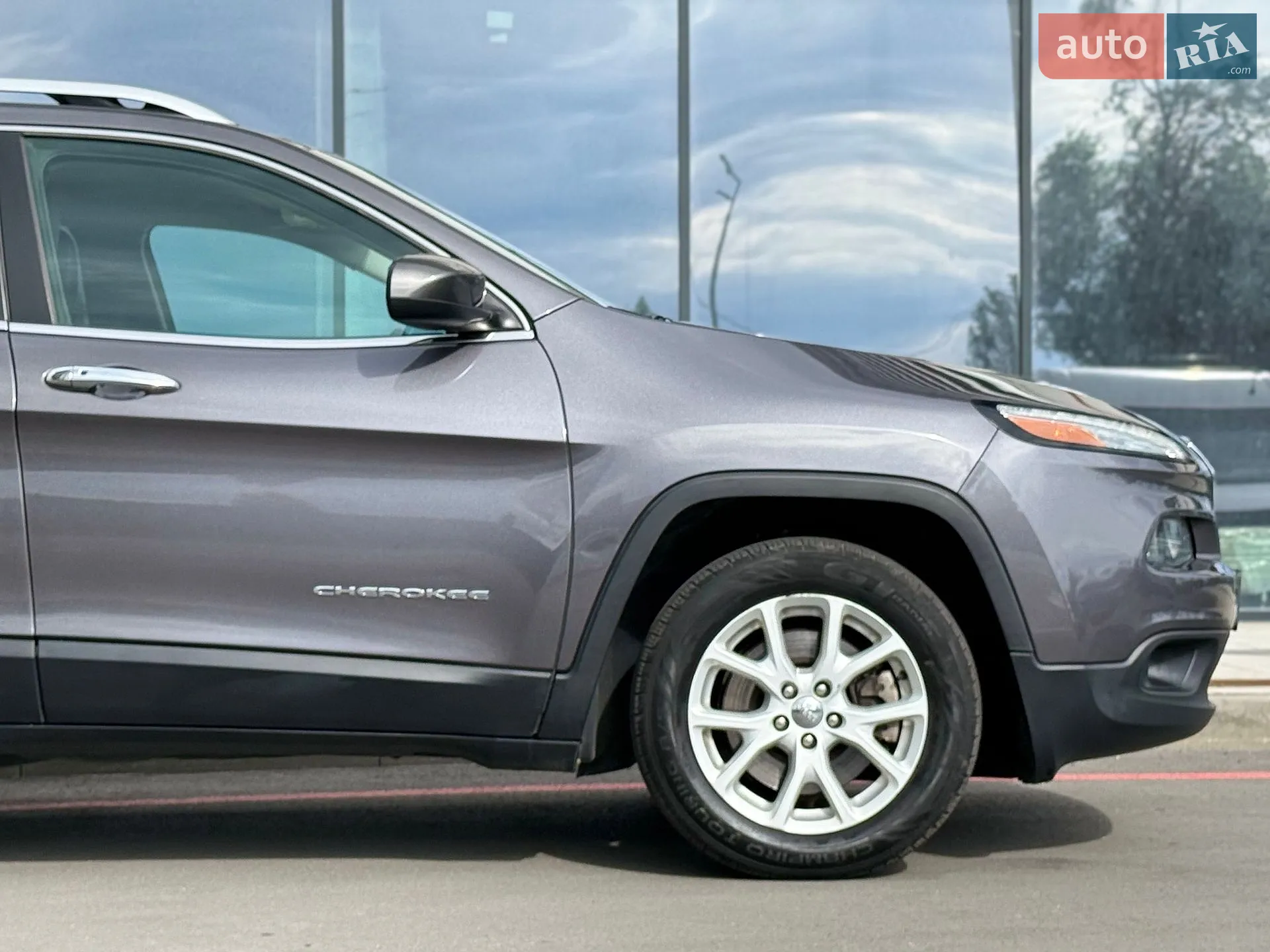 2017 Jeep Cherokee - мініатюра 3