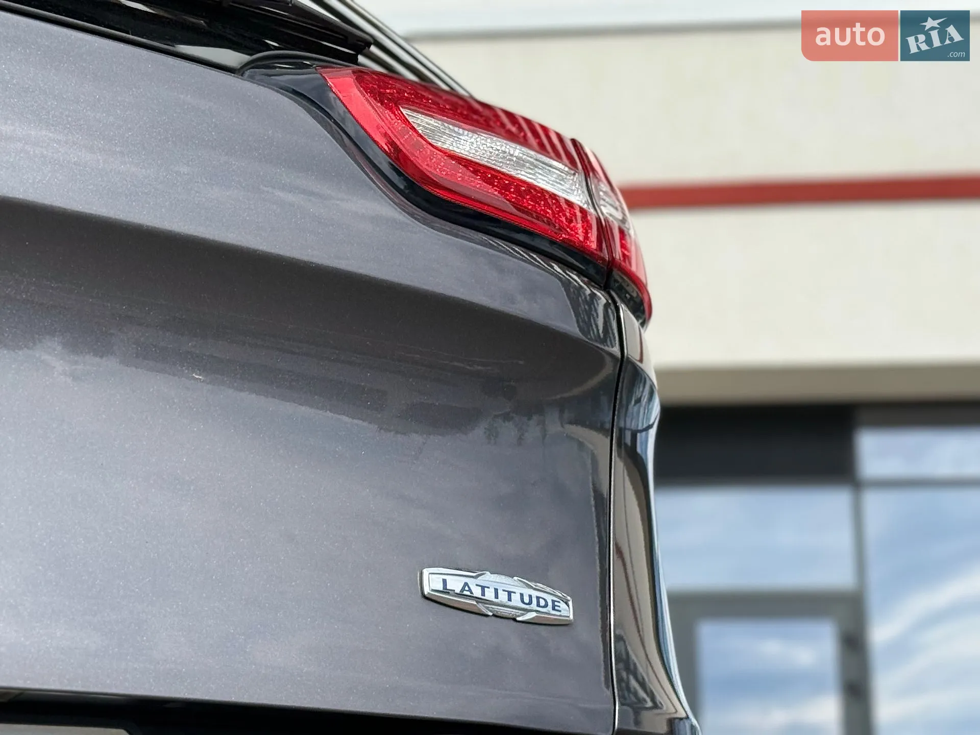2017 Jeep Cherokee - мініатюра 14