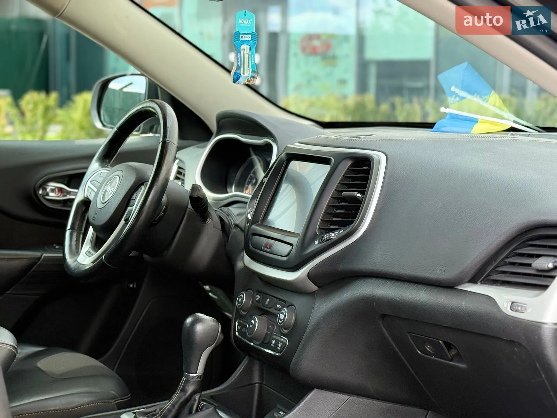 2017 Jeep Cherokee - мініатюра 17