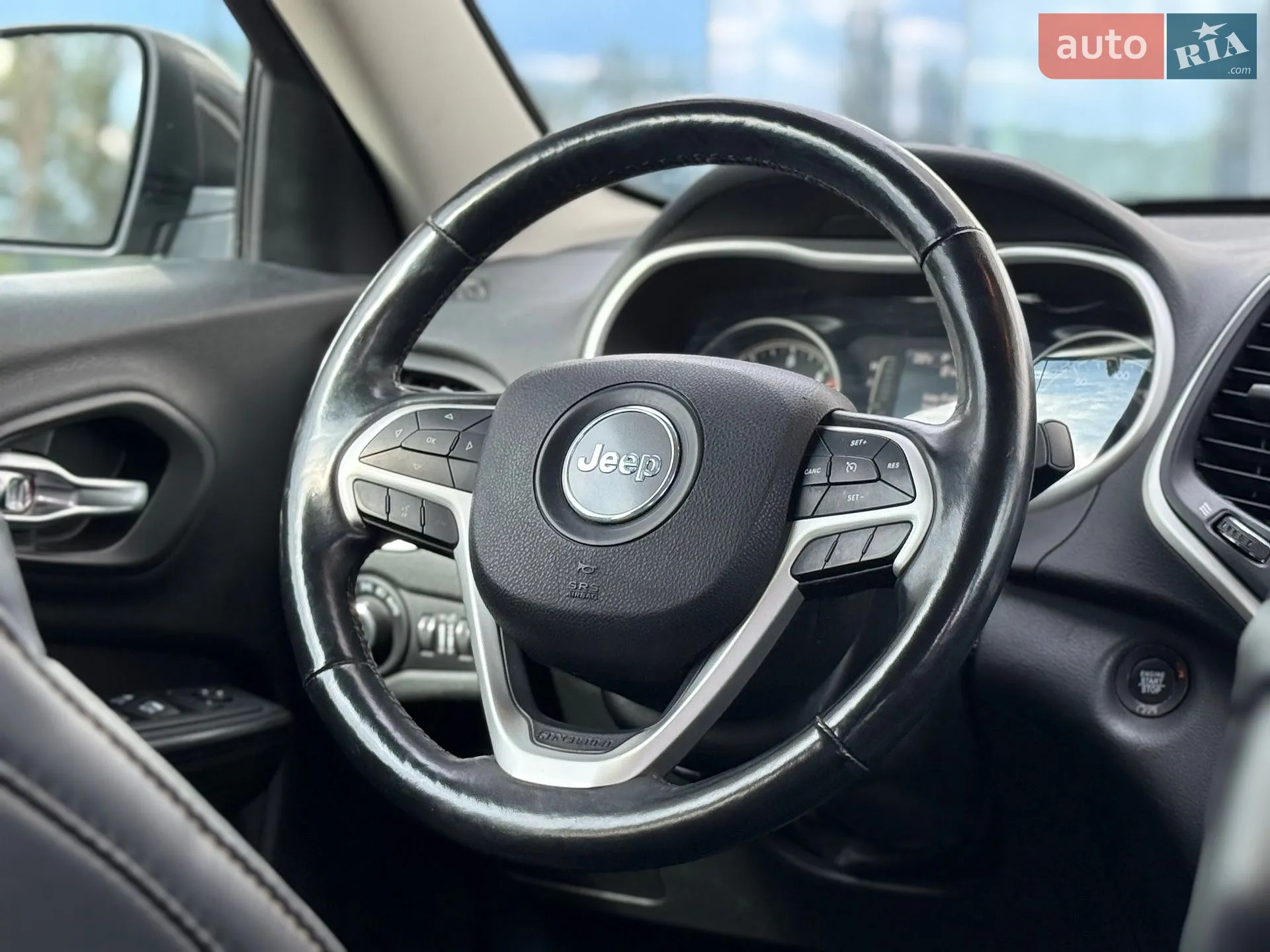 2017 Jeep Cherokee - мініатюра 18