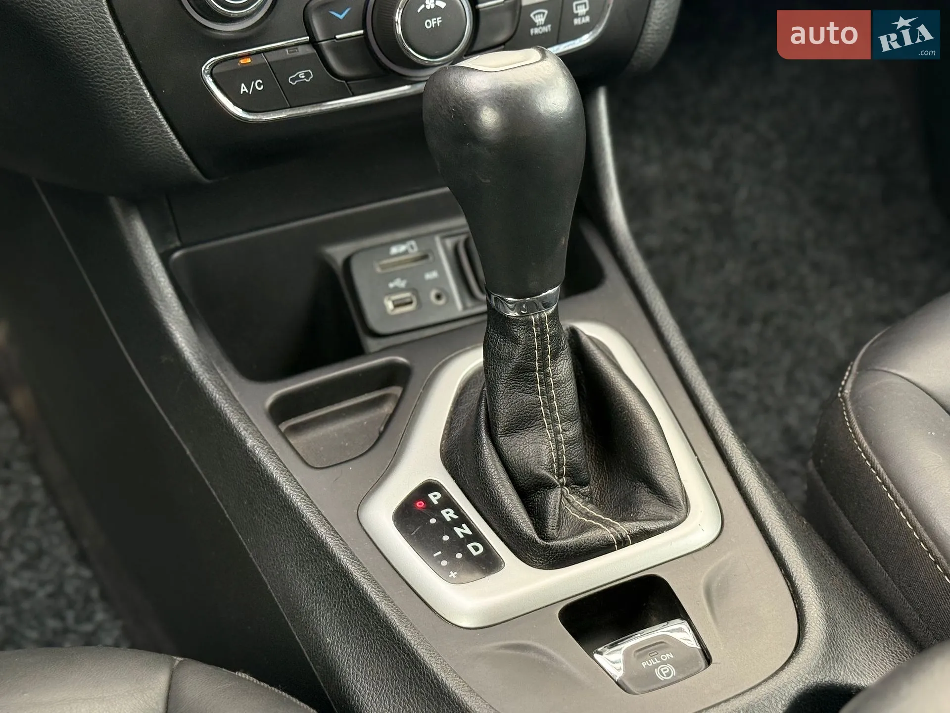 2017 Jeep Cherokee - мініатюра 24