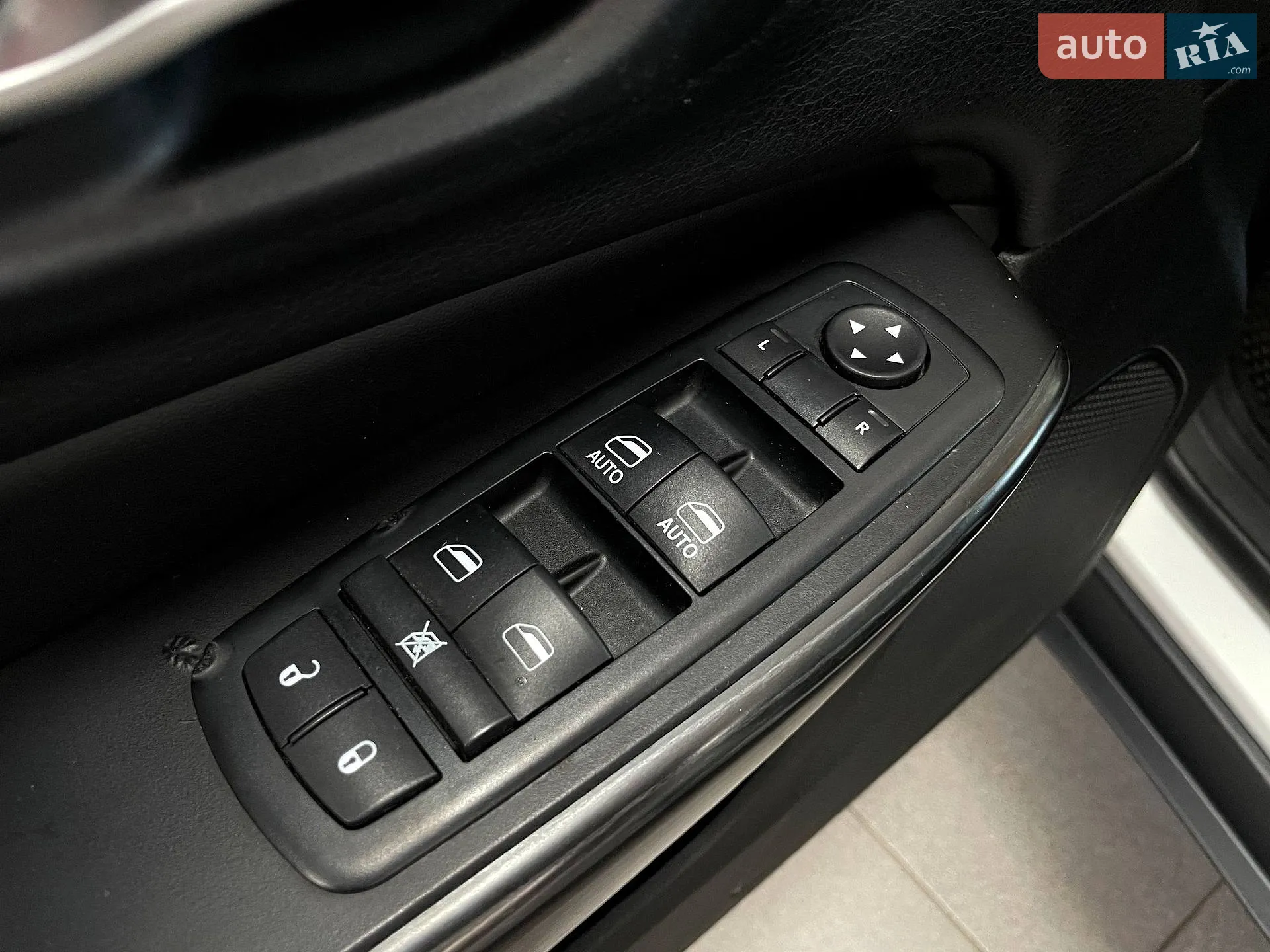2014 Jeep Cherokee - мініатюра 12