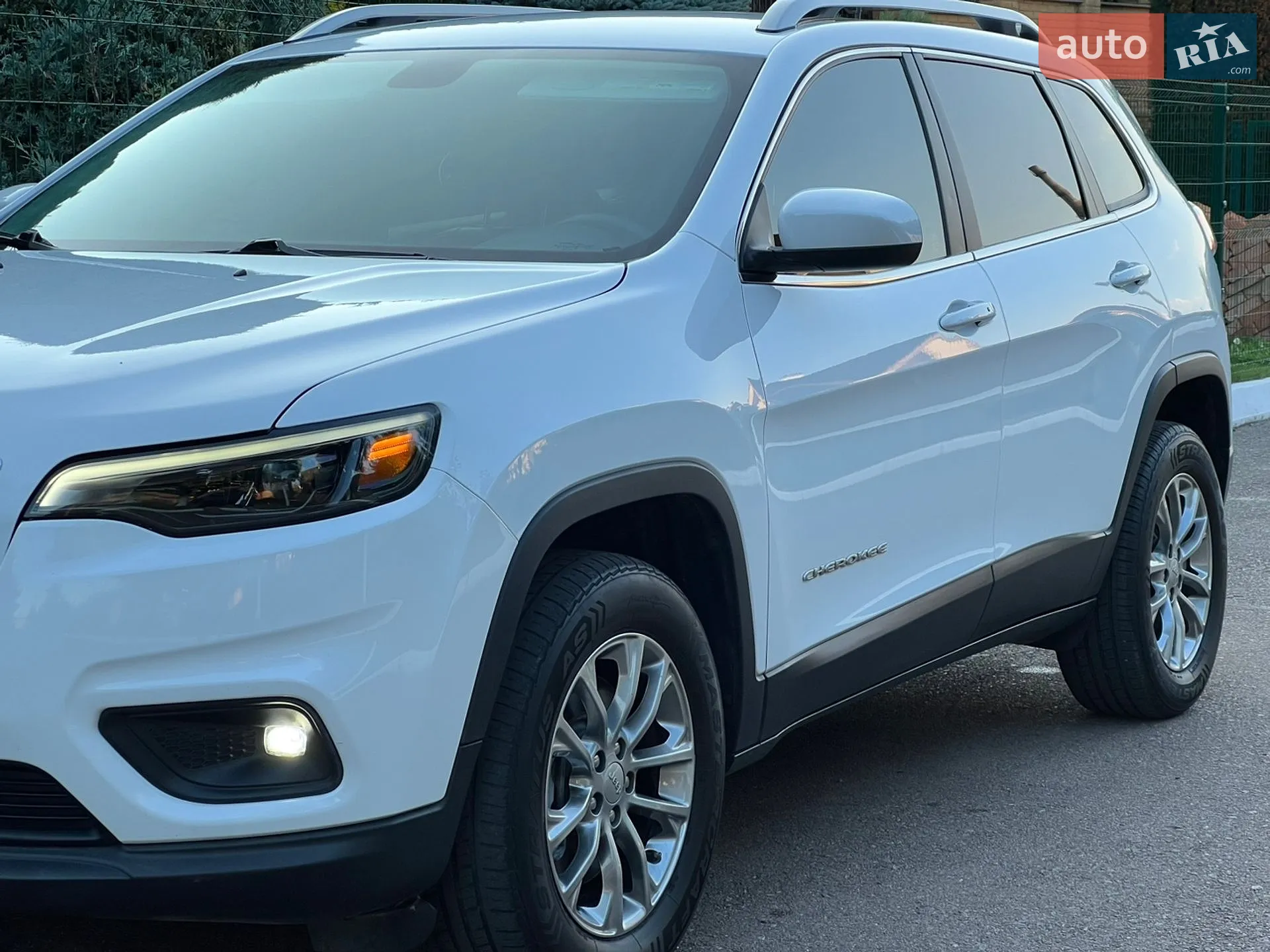 2019 Jeep Cherokee - мініатюра 8