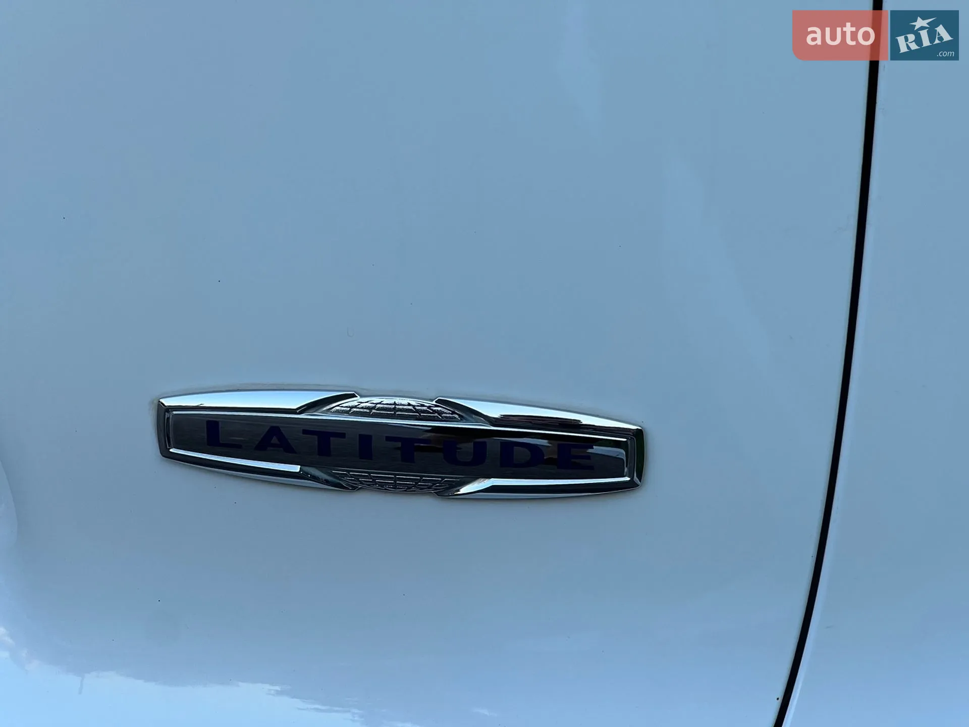 2019 Jeep Cherokee - мініатюра 23