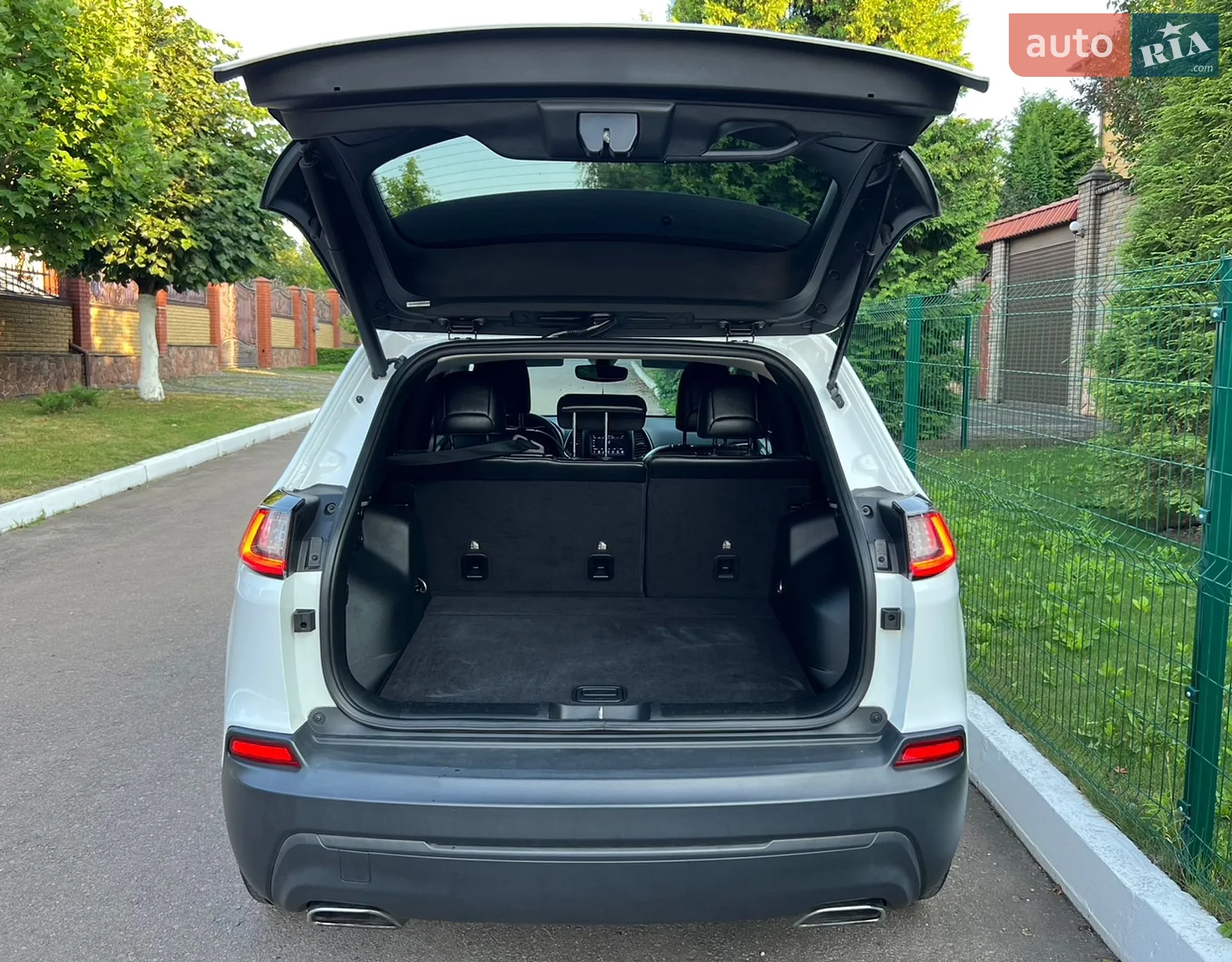 2019 Jeep Cherokee - мініатюра 25