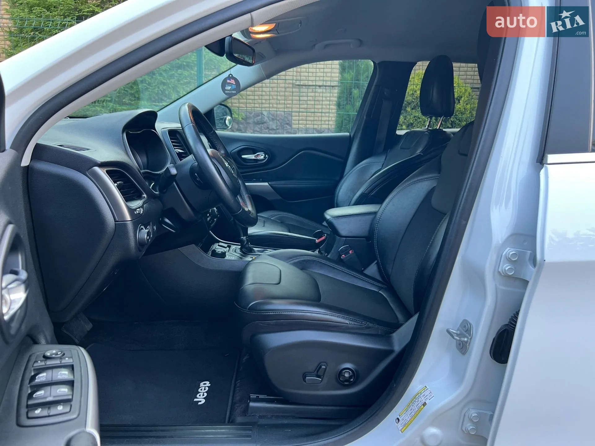 2019 Jeep Cherokee - мініатюра 31