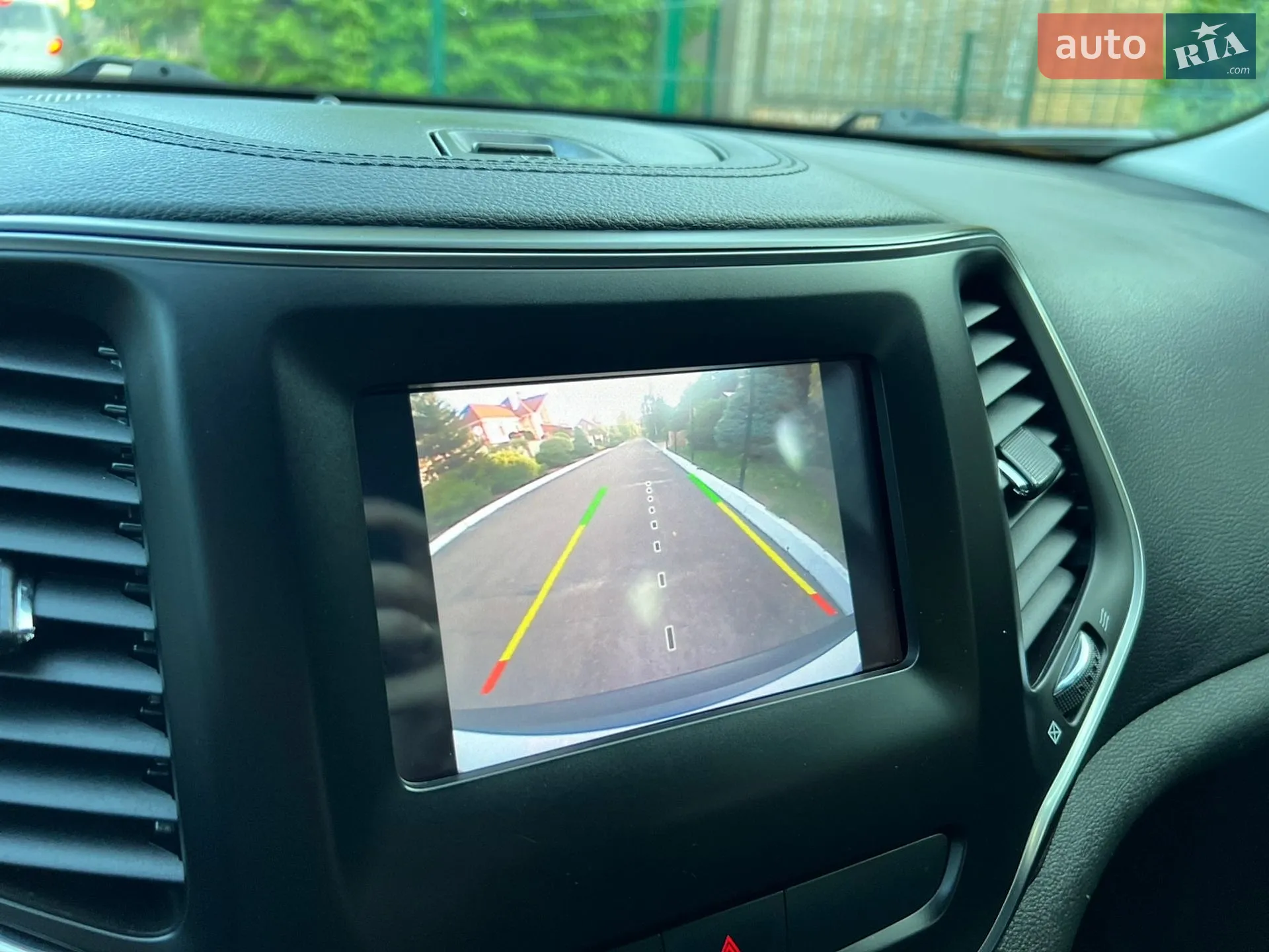 2019 Jeep Cherokee - мініатюра 38