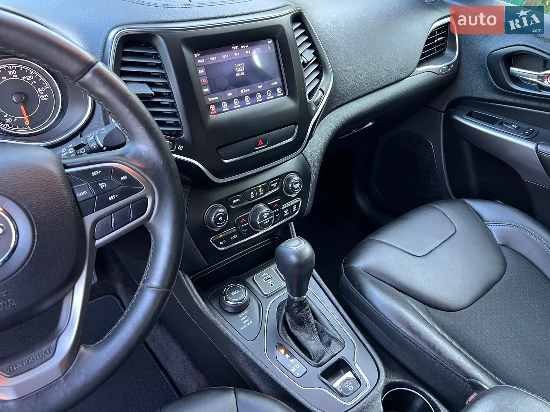 2019 Jeep Cherokee - мініатюра 36