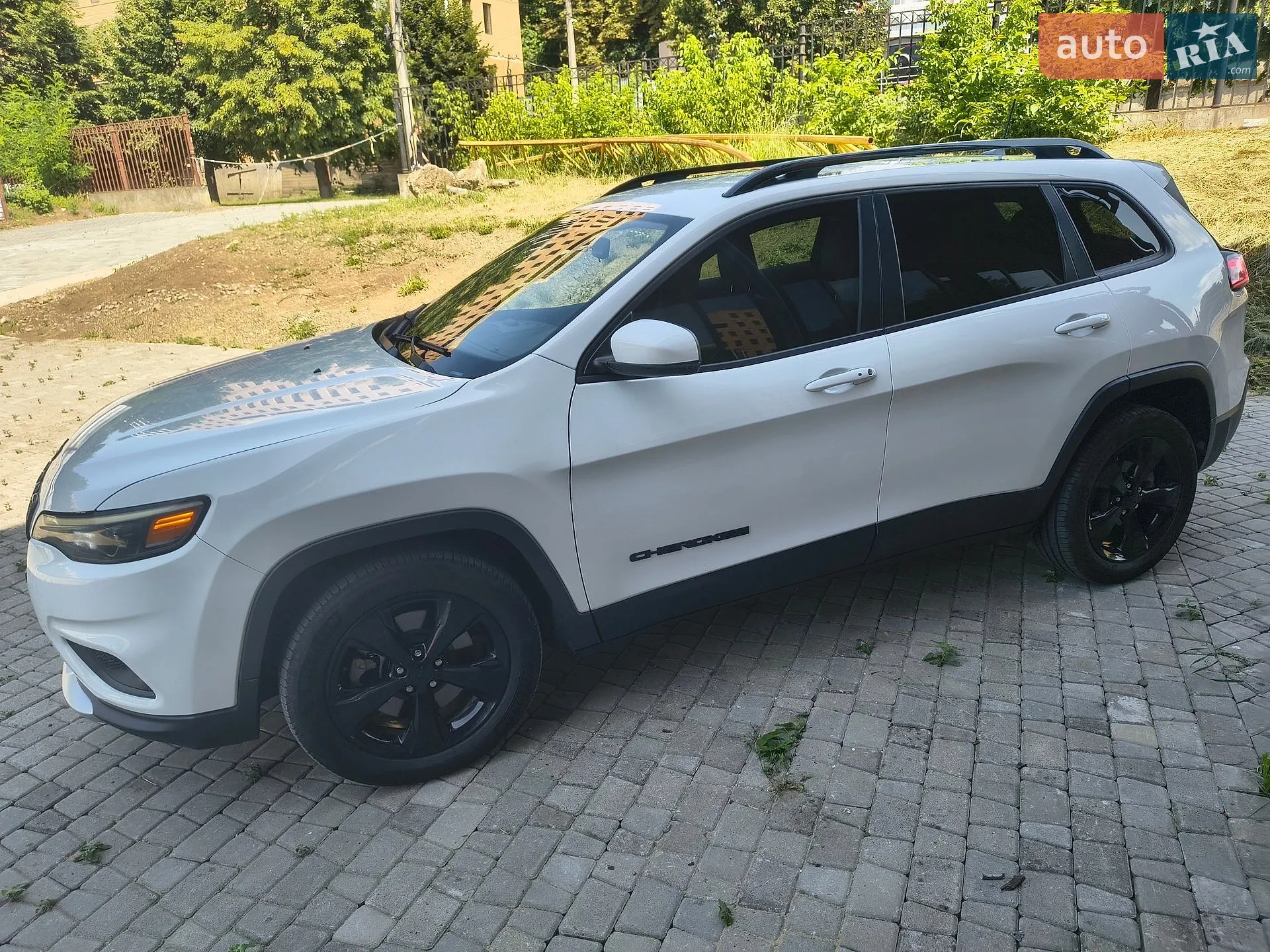 2020 Jeep Cherokee - мініатюра 6