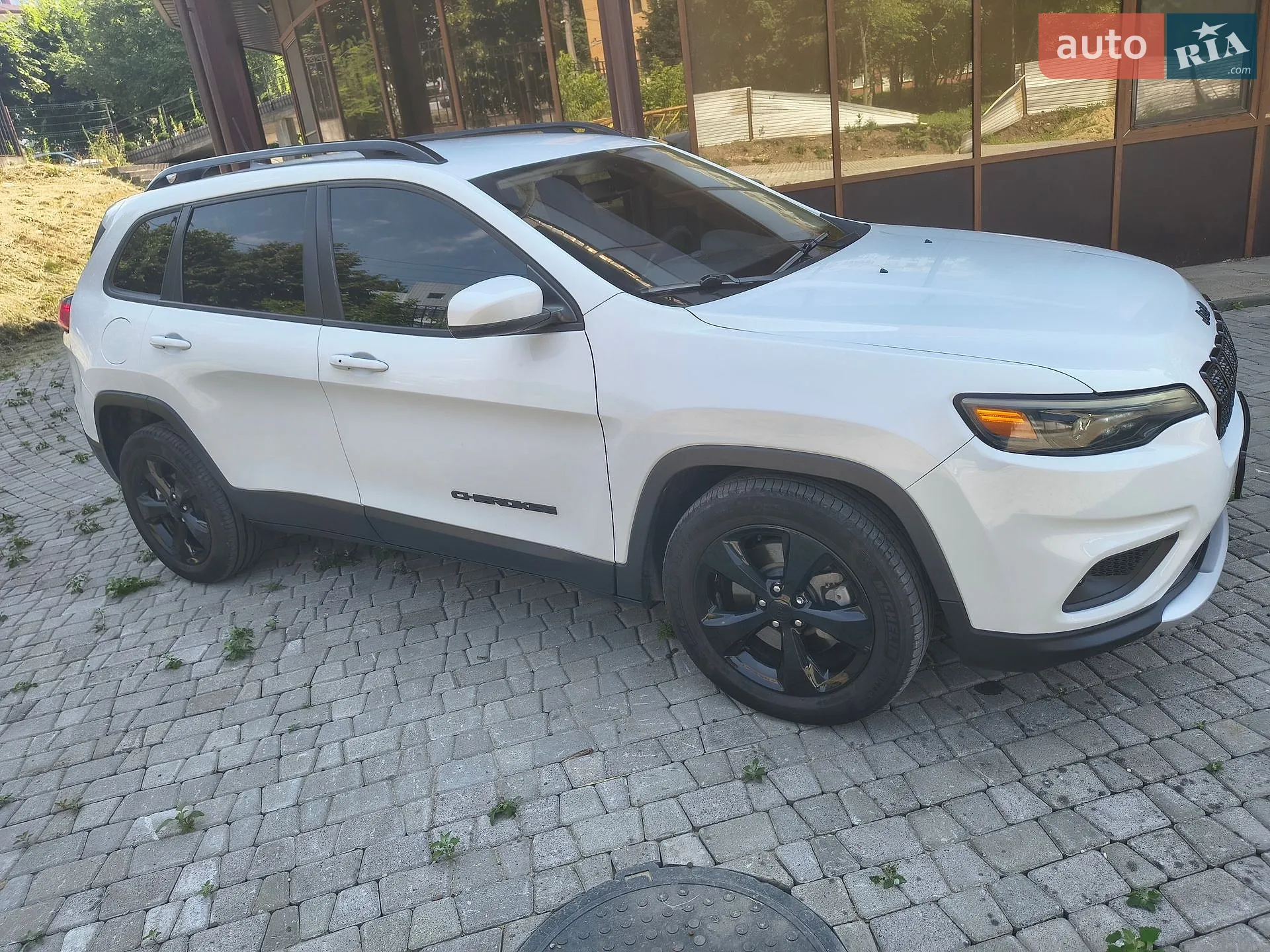2020 Jeep Cherokee - мініатюра 7
