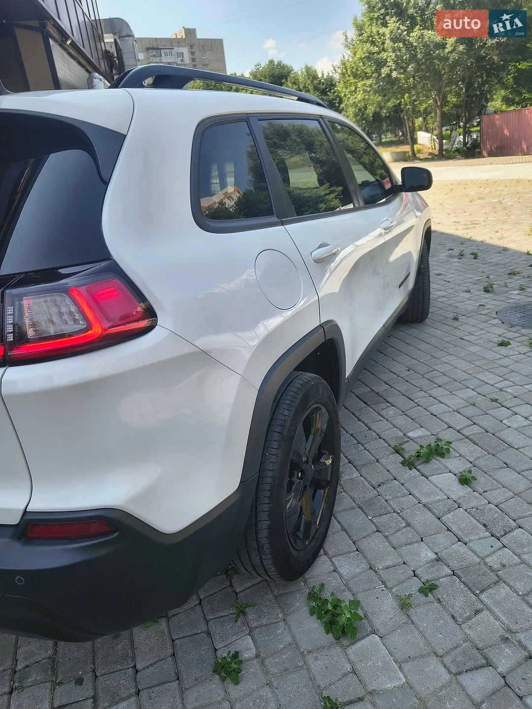 2020 Jeep Cherokee - мініатюра 9