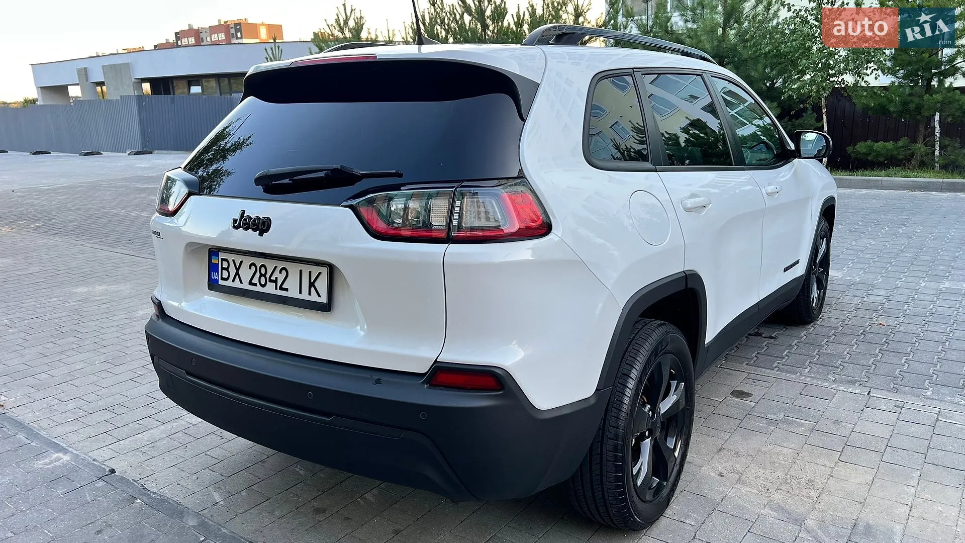 2020 Jeep Cherokee - мініатюра 11