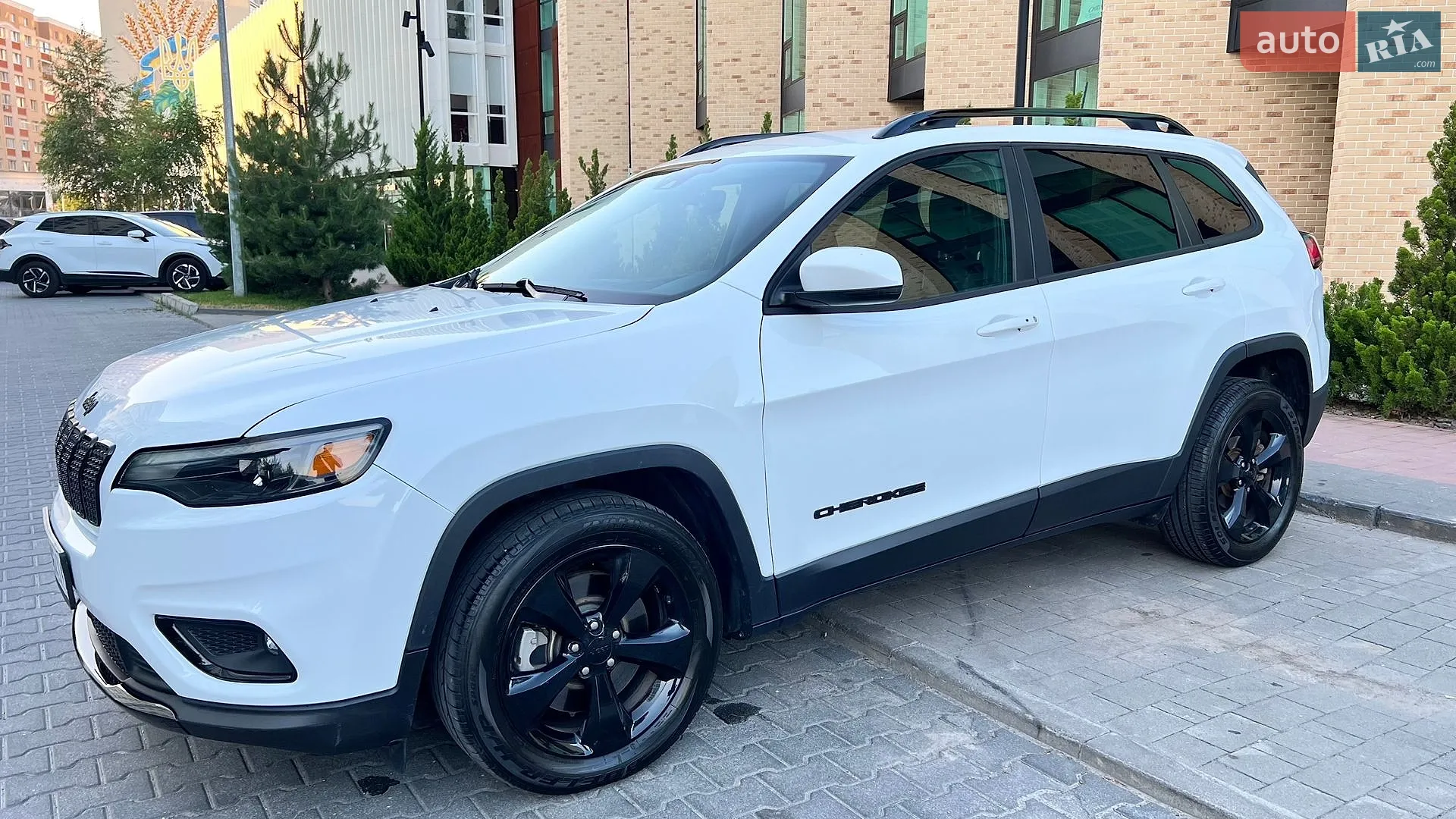 2020 Jeep Cherokee - мініатюра 10