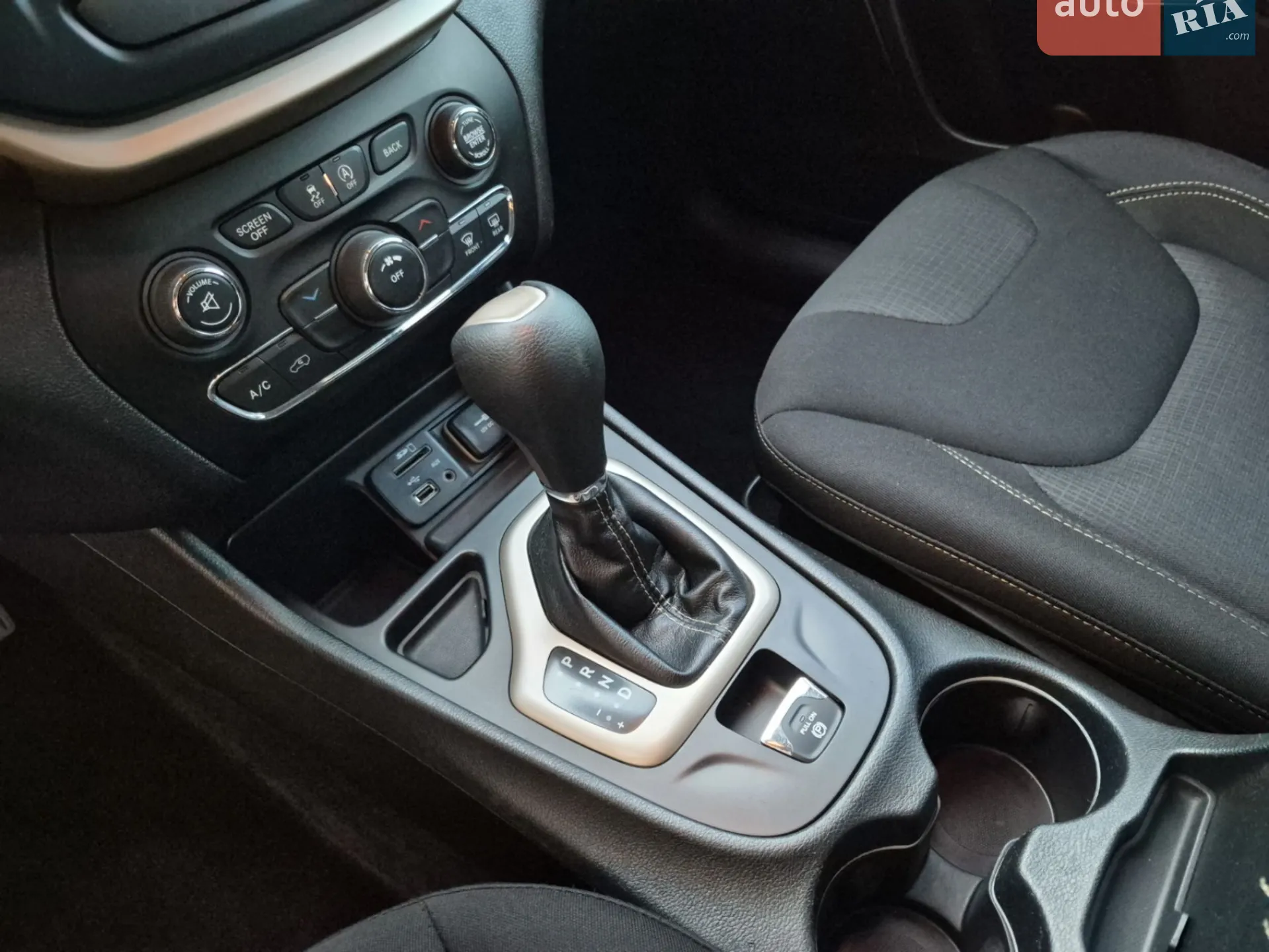 2017 Jeep Cherokee - мініатюра 67