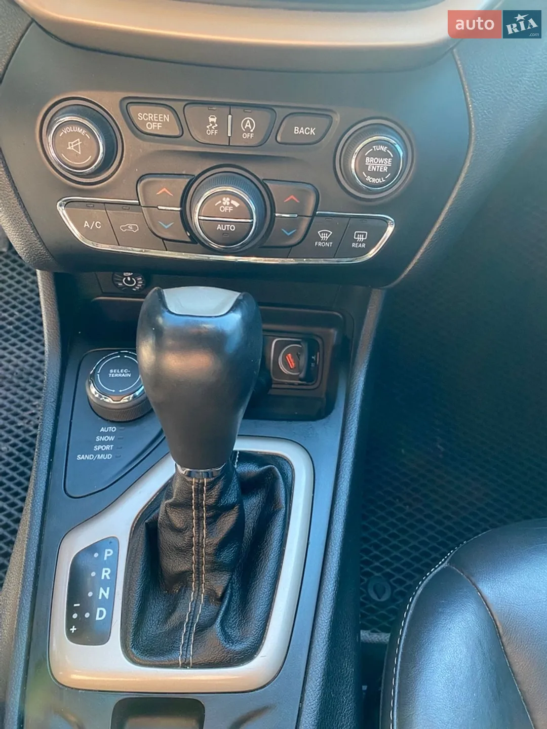 2015 Jeep Cherokee - мініатюра 15