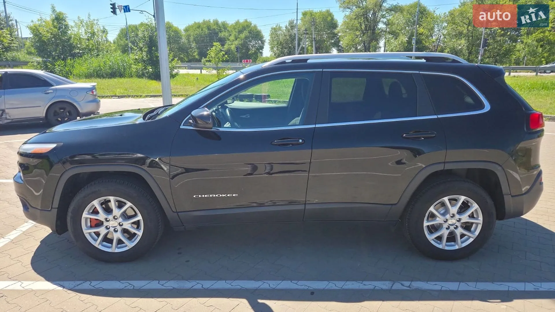 2016 Jeep Cherokee - мініатюра 4