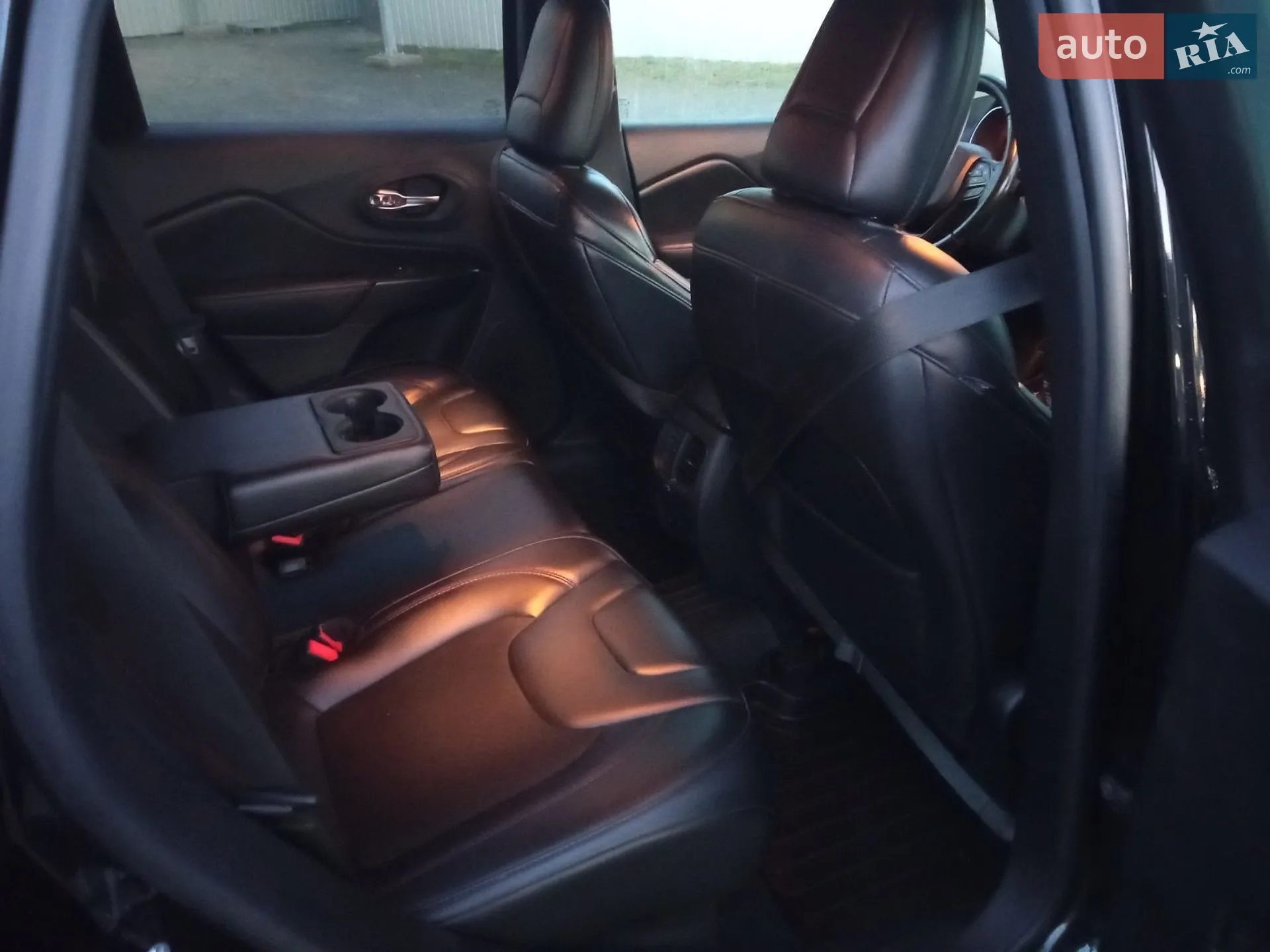 2019 Jeep Cherokee - мініатюра 43