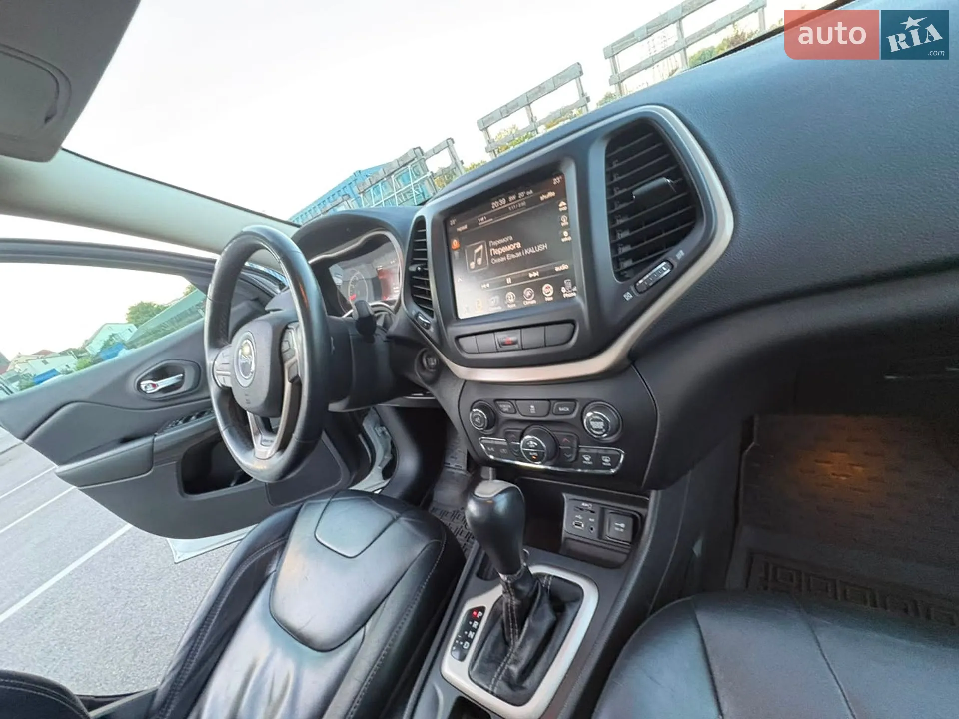 2013 Jeep Cherokee - мініатюра 26