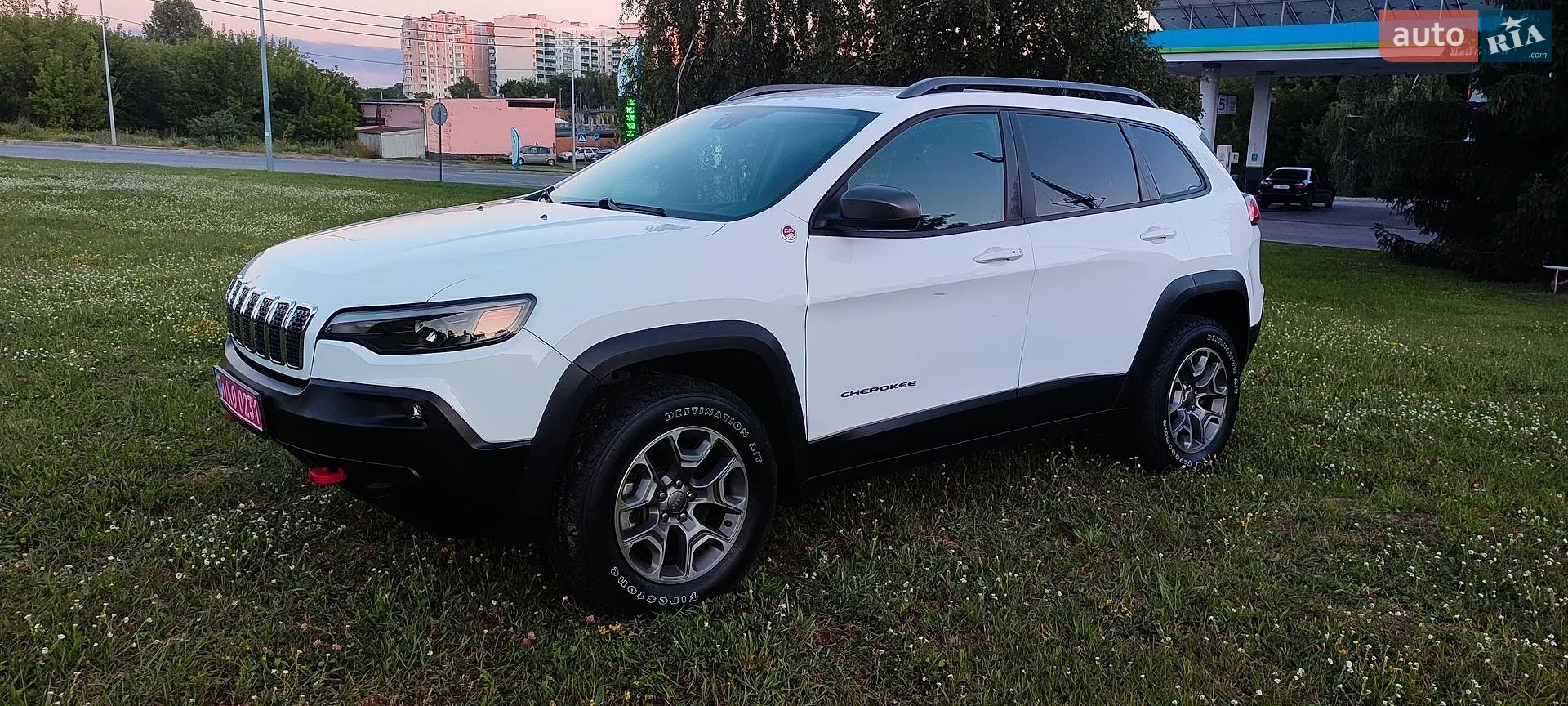 2020 Jeep Cherokee - мініатюра 12