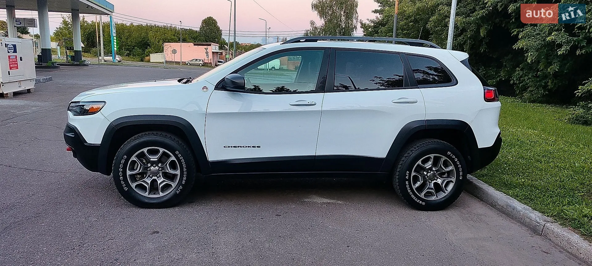 2020 Jeep Cherokee - мініатюра 51