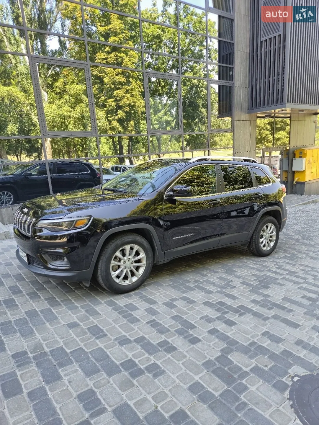 2018 Jeep Cherokee - мініатюра 14
