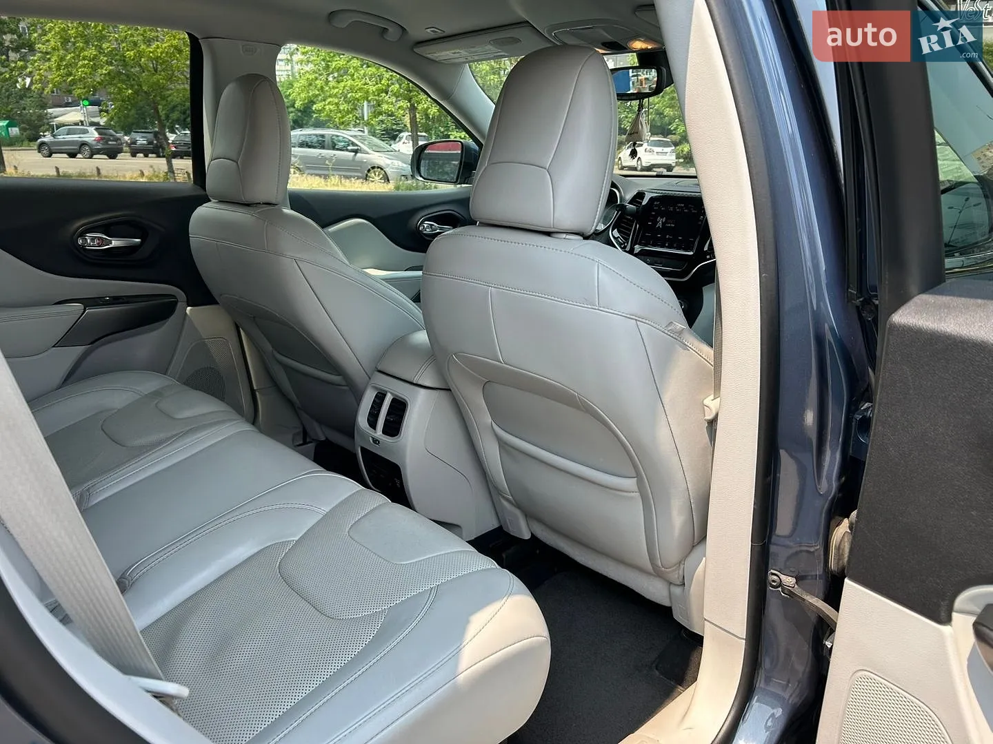 2019 Jeep Cherokee - мініатюра 8