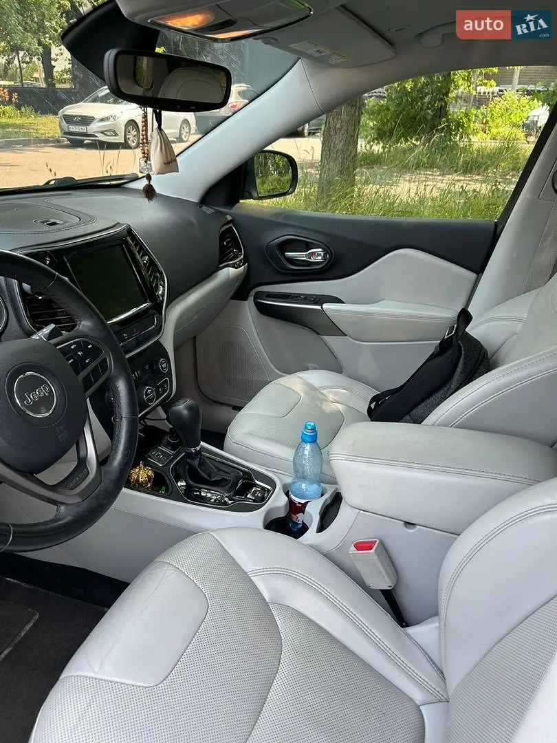 2019 Jeep Cherokee - мініатюра 12