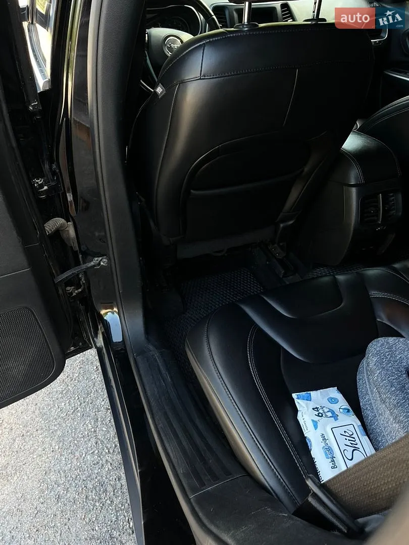 2019 Jeep Cherokee - мініатюра 13