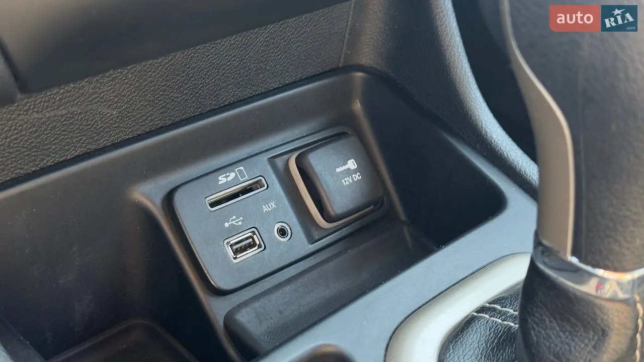 2015 Jeep Cherokee - мініатюра 28