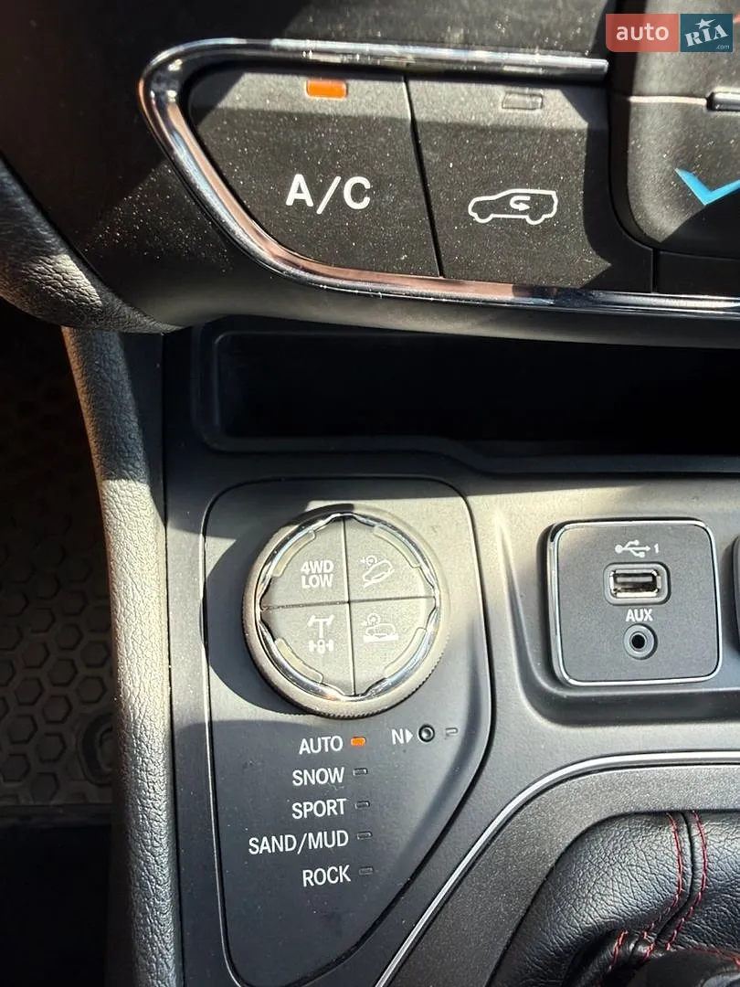 2018 Jeep Cherokee - мініатюра 15