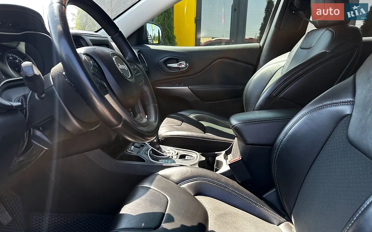 2019 Jeep Cherokee - мініатюра 9